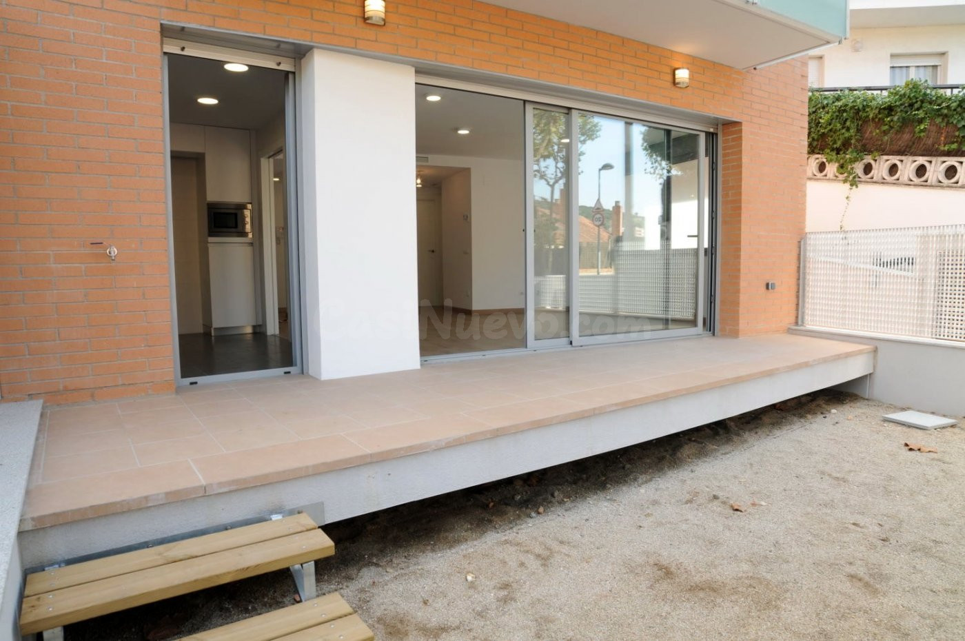 Planta baja luminosa, exterior y con terraza en Obra Nueva d - foto 4