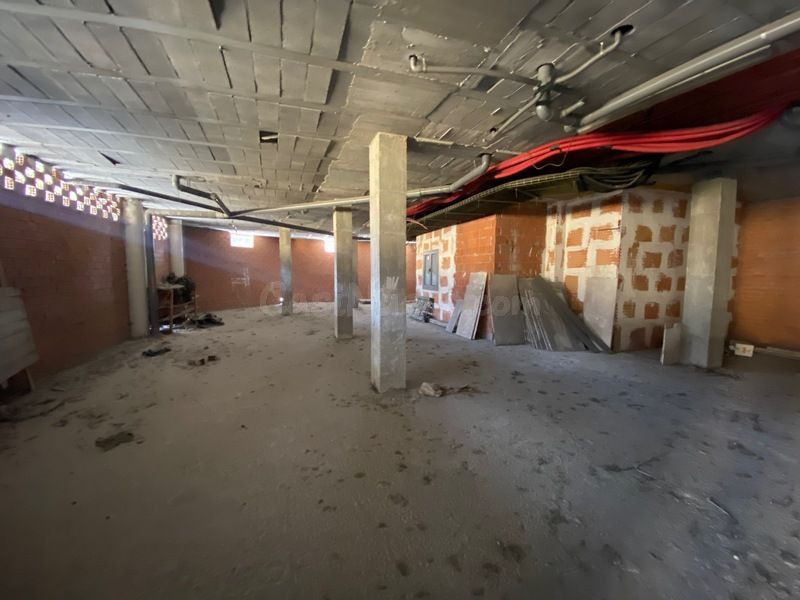 Local comercial 475m² en venta - La Felguera - foto 4