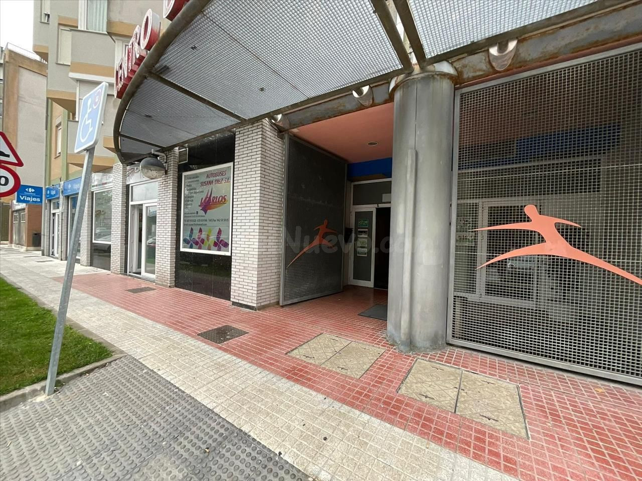 Local comercial 238m² en venta - Santa cruz de bezana - foto 2