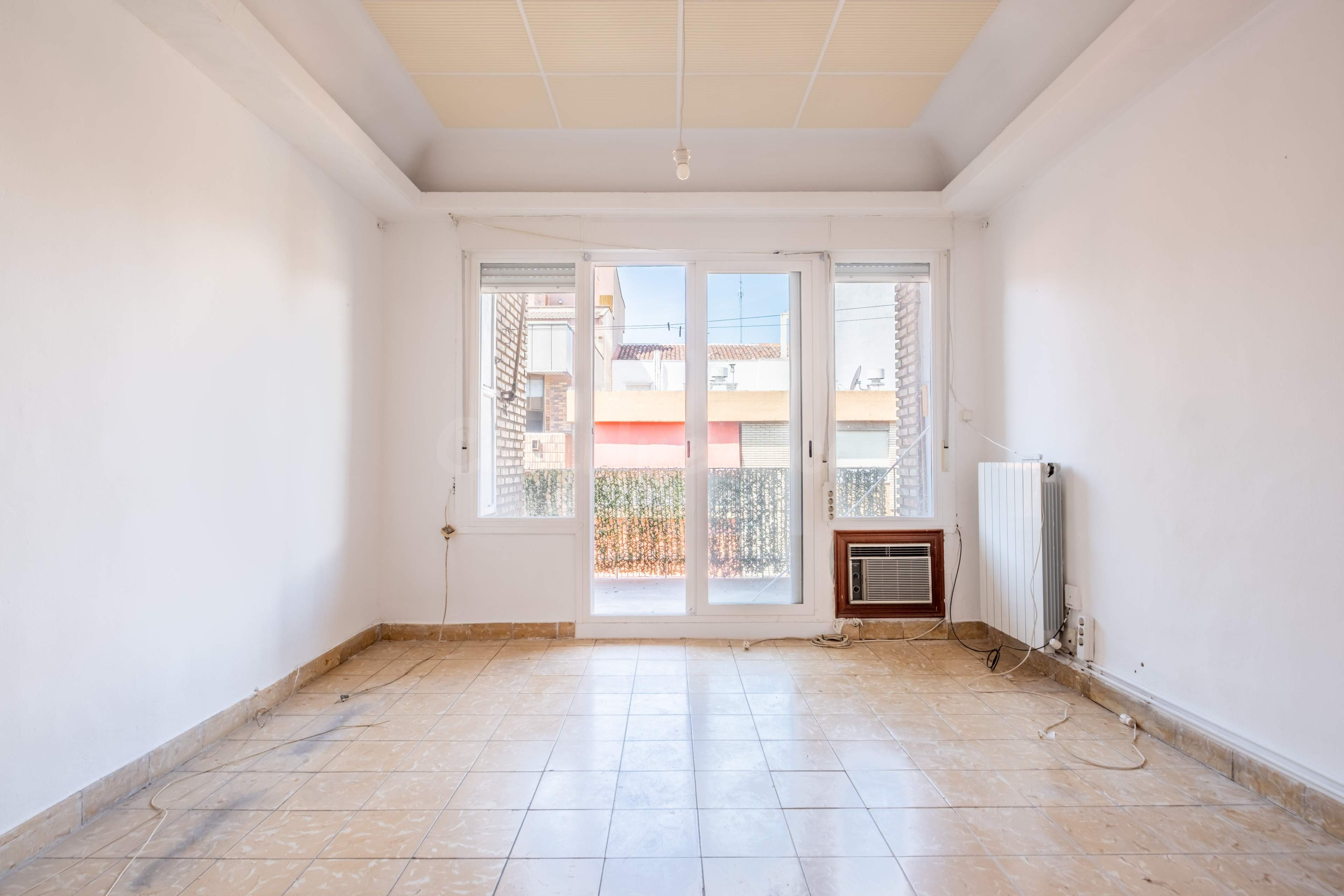 Piso en venta en Lacarra de Miguel: tu lienzo en blanco en u - foto 2