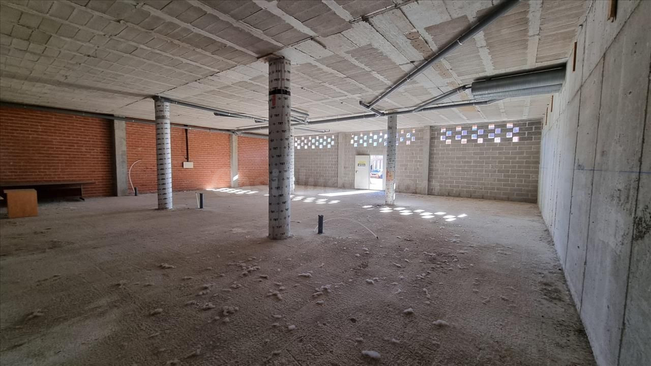 Local comercial 260m² en venta - Vioño - foto 5