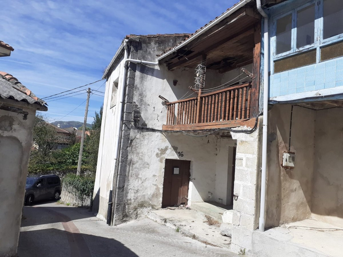 Casa  para reformar con 600m de terreno - foto 3