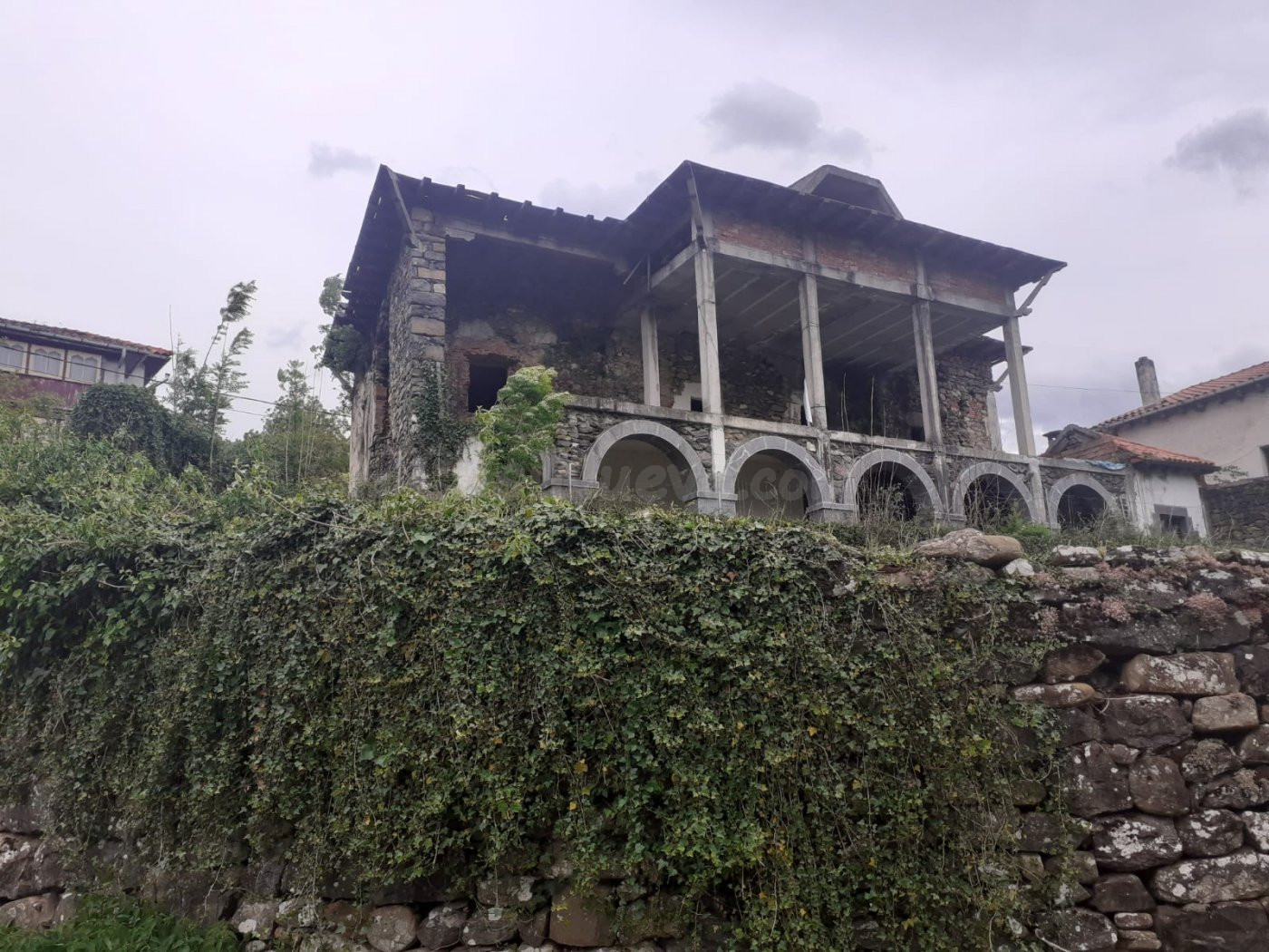 Se vende casa de piedra en Regules-Soba