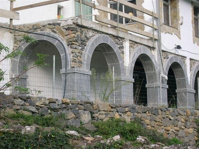 Se vende casa de piedra en Regules-Soba - foto 2