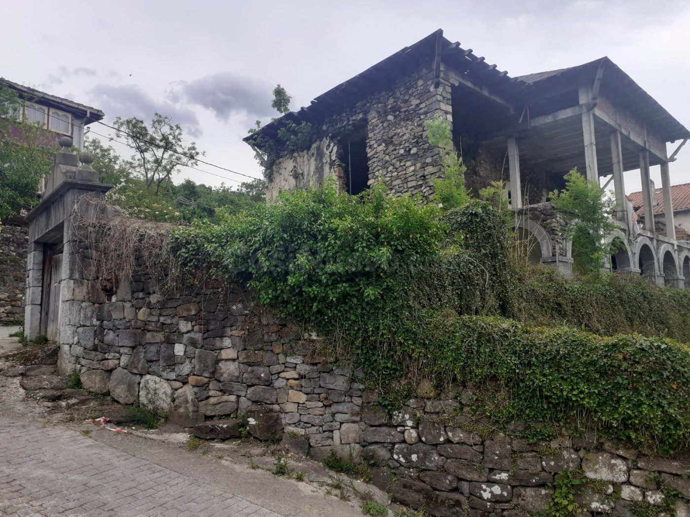 Se vende casa de piedra en Regules-Soba - foto 3