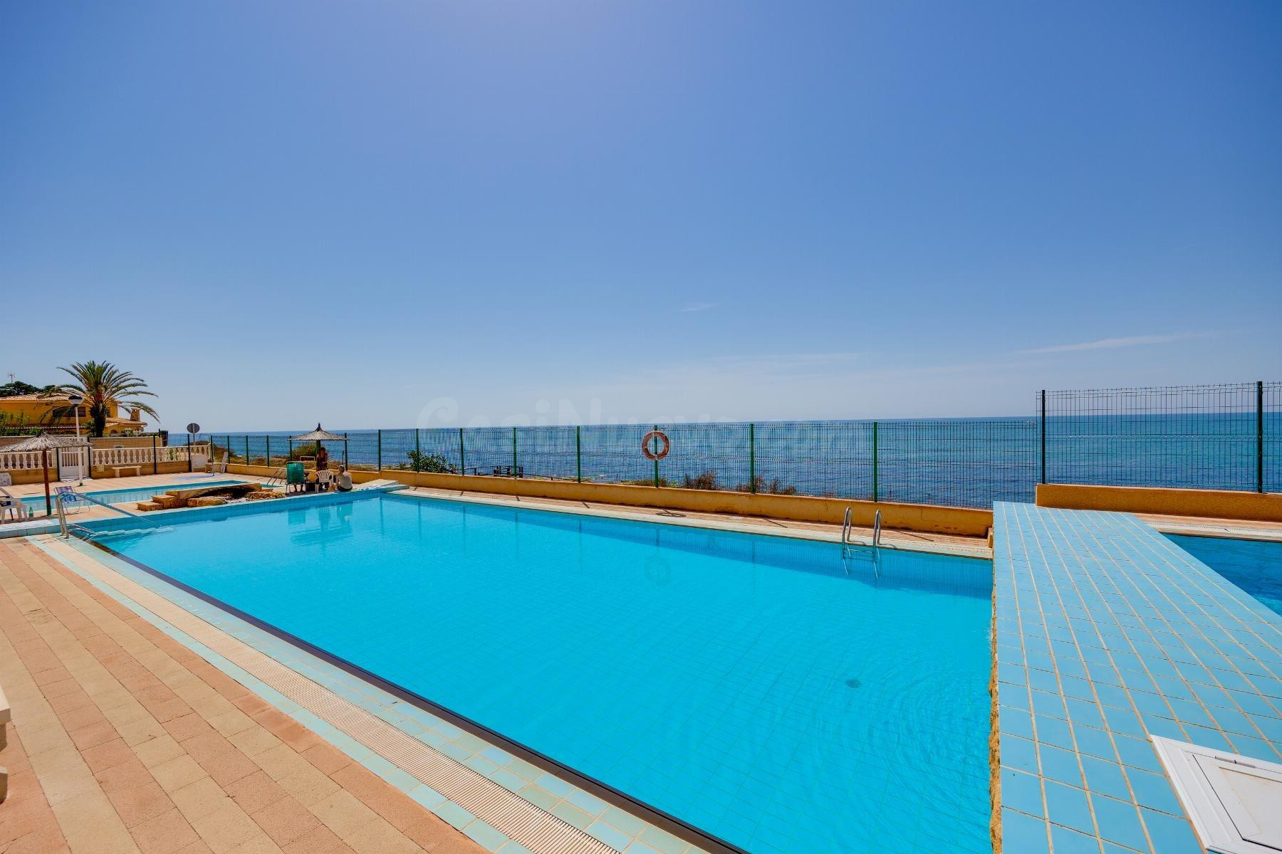 MAGNÍFICO APARTAMENTO A UNOS PASOS DEL MAR CON PISCINA COMUN - foto 5