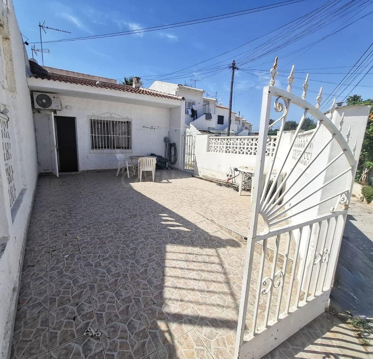 FANTASTICO BUNGALOW DE PLANTA BAJA CON GRAN TERRAZA, UN CHOL - foto 2
