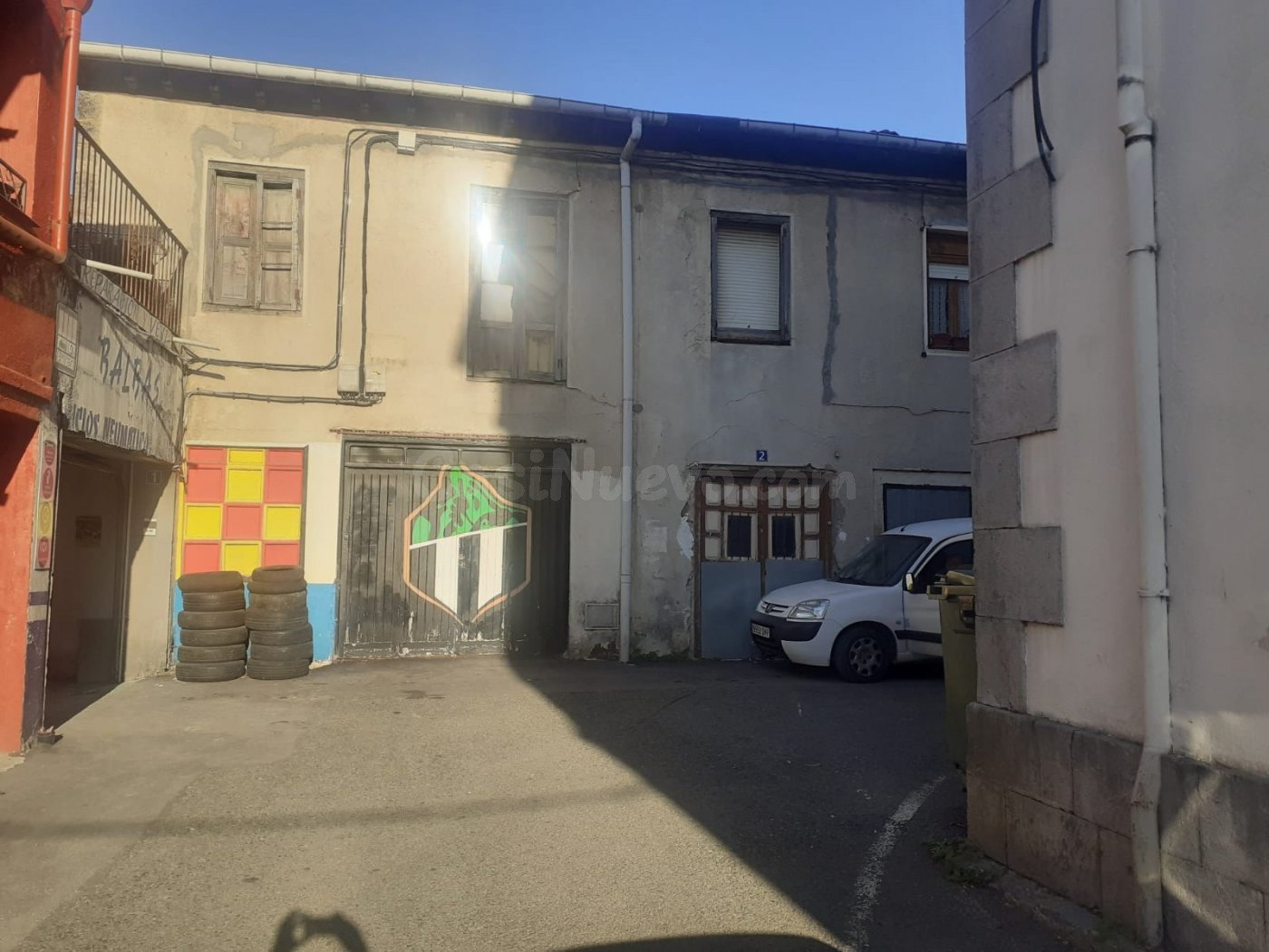 LOCAL COMERCIAL EN RAMALES DE LA VICTORIA (CANTABRIA) - foto 2