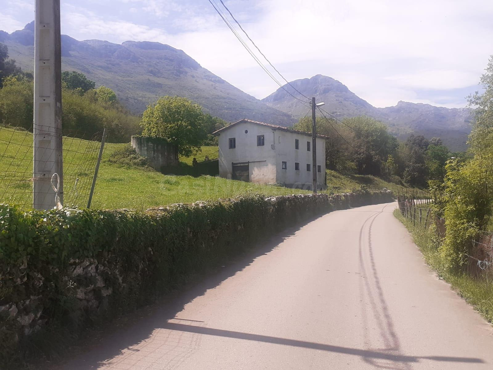 SE VENDE TERRENO CON EDIFICIO EN RAMALES D ELA VICTORIA (CAN - foto 4