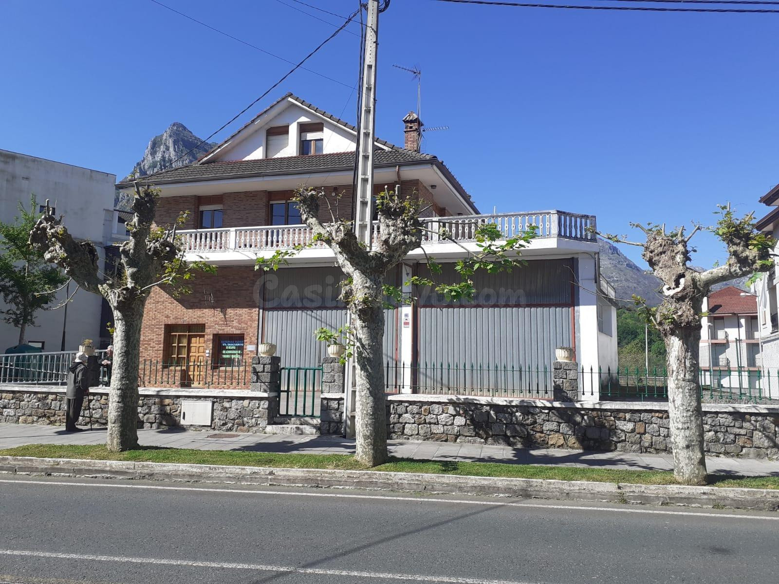 SE ALQUILA LOCAL COMERCIAL EN RAMALES DE LA VICTORIA (CANTAB