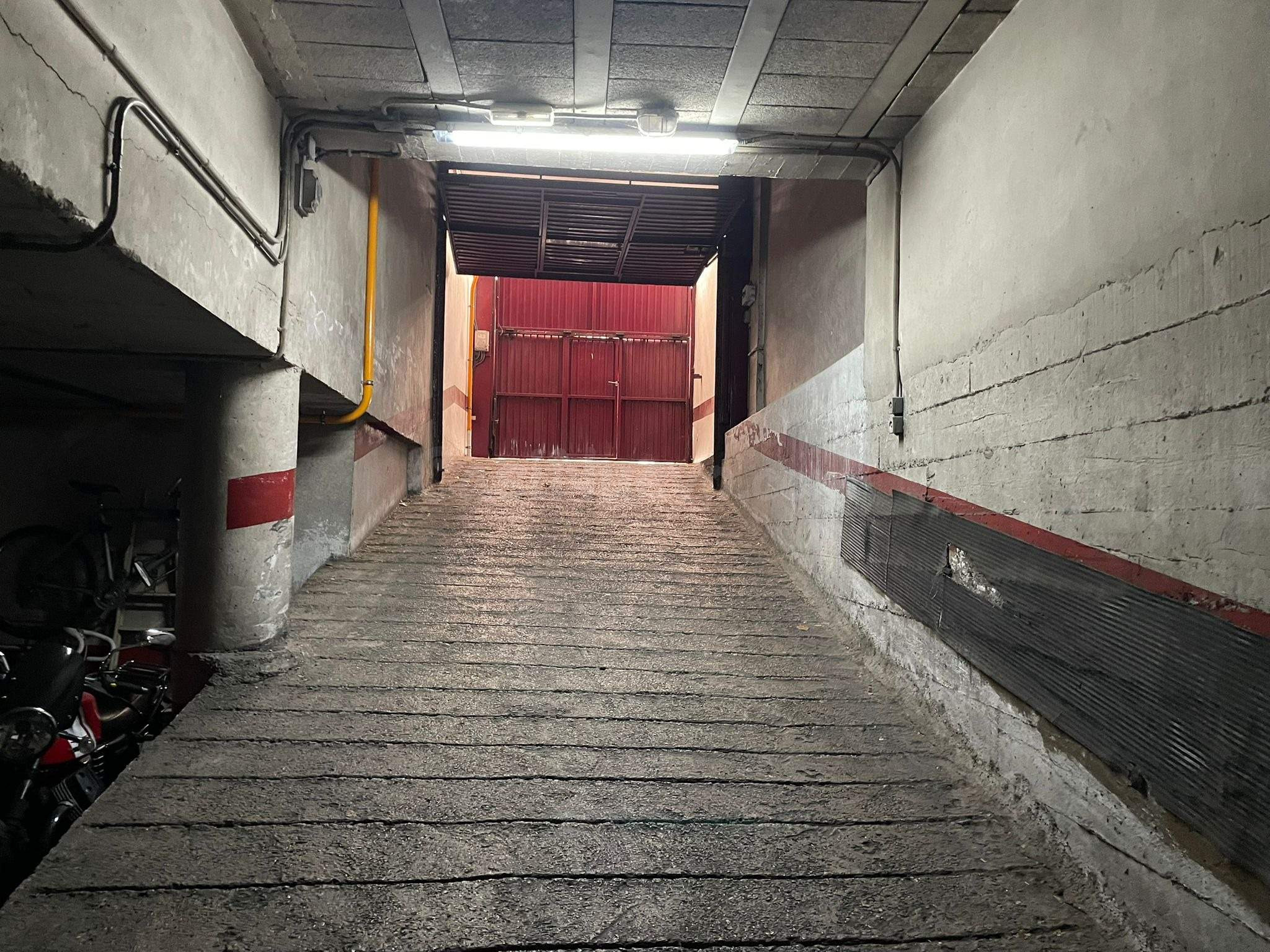 Plaza de garaje para MOTO en zona Sagasta - foto 2