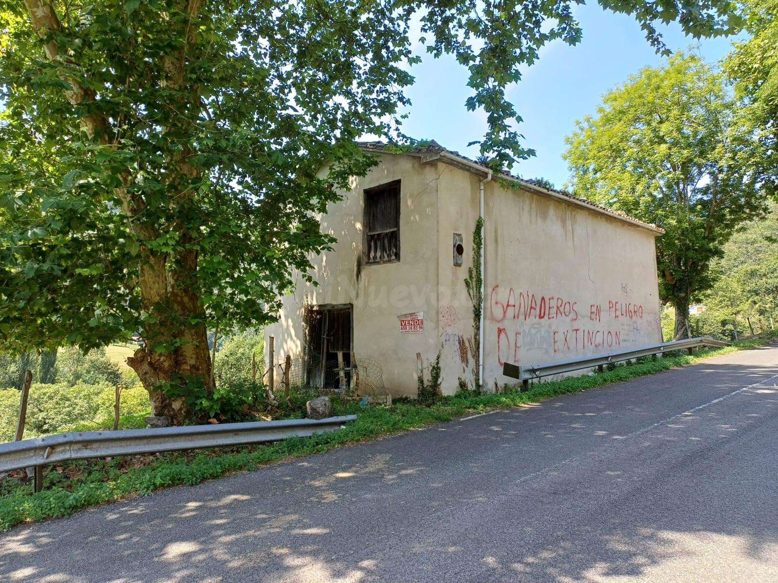 SE VENDE CABAÑA EN ARREDONDO CON TERRENO