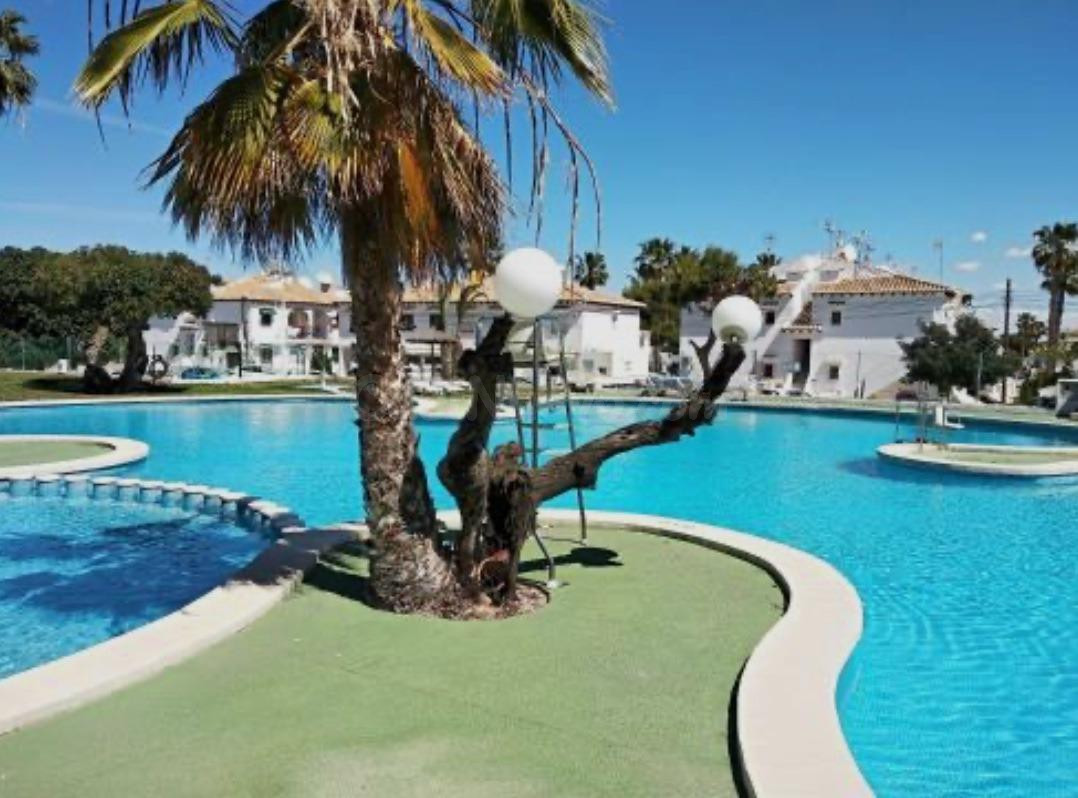 MAGNIFICO BUNGALOW EN PLANTA BAJA TOTALMENTE REFORMADO Y CON