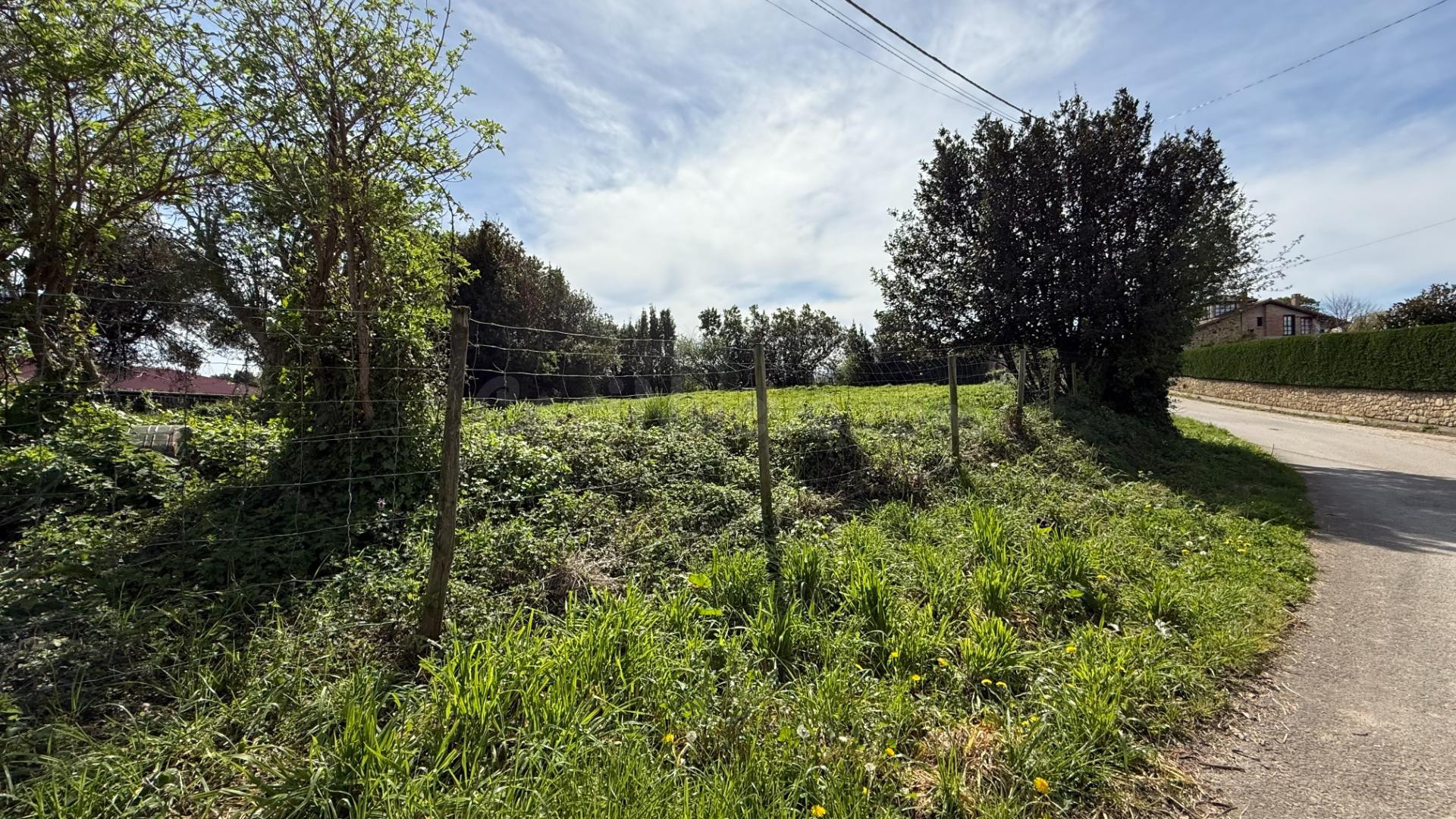 ¡Oportunidad Única! Finca Urbana de 1.855 m2 junto a San Vic