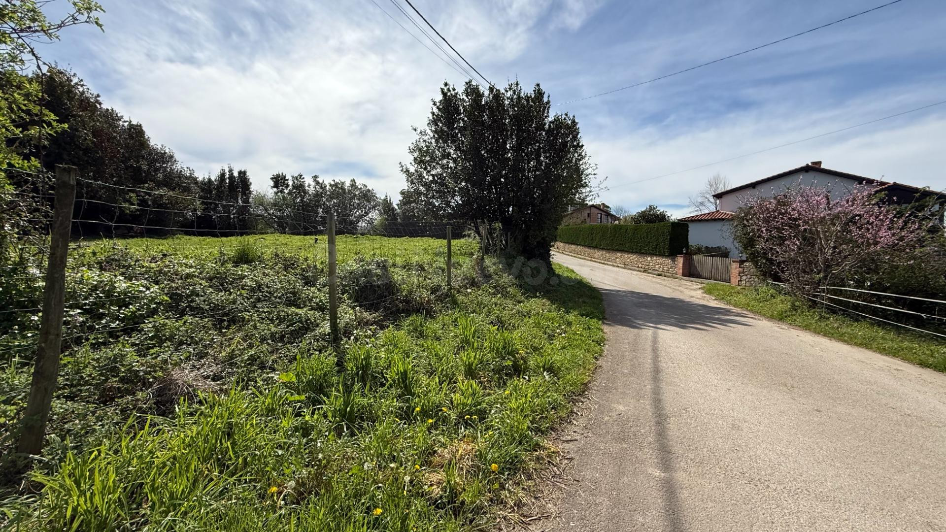 ¡Oportunidad Única! Finca Urbana de 1.855 m2 junto a San Vic - foto 2