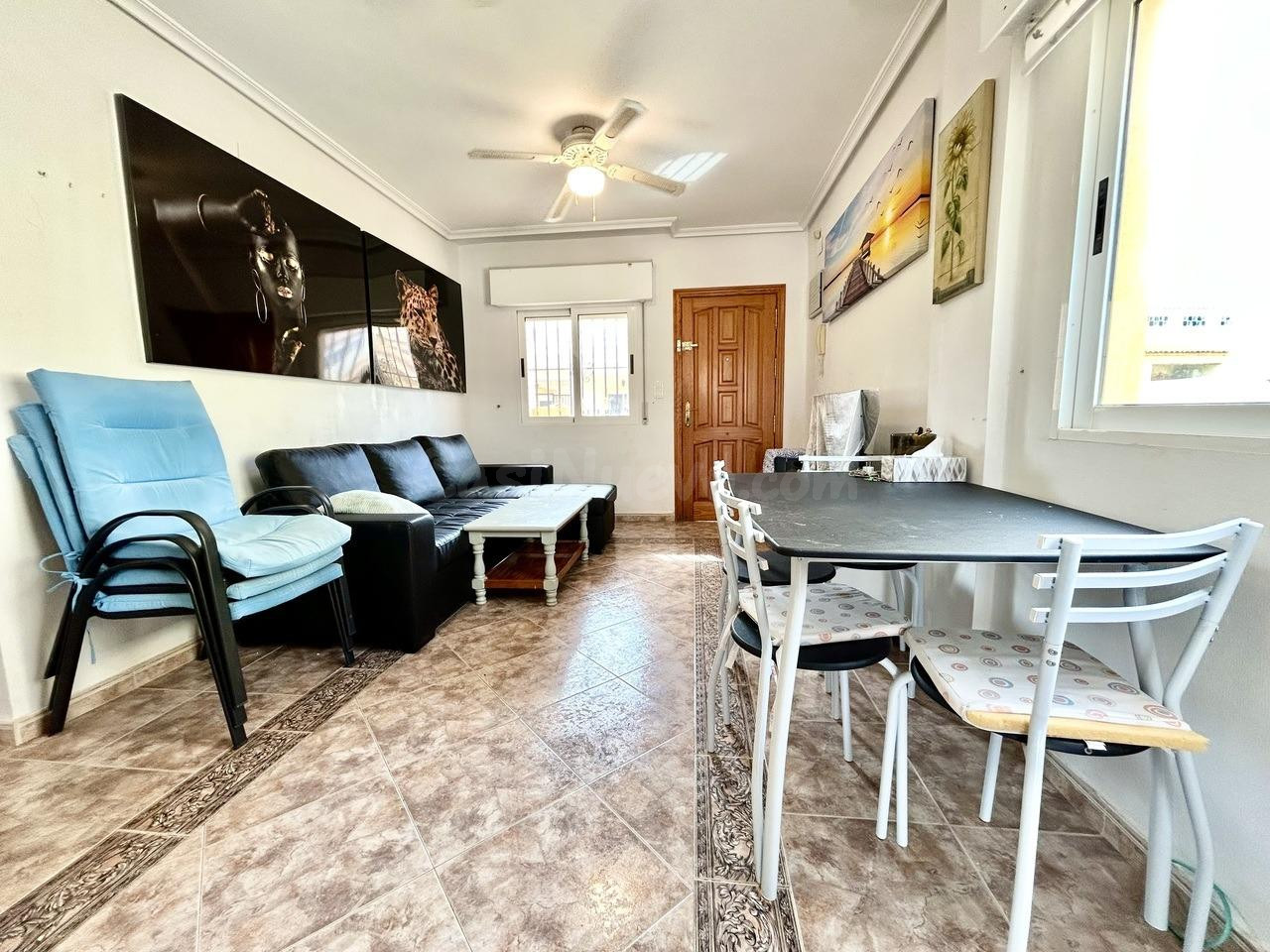 MAGNIFICA VIVIENDA CON PISCINA COMUNITARIA Y CON UN COCHE IN - foto 4