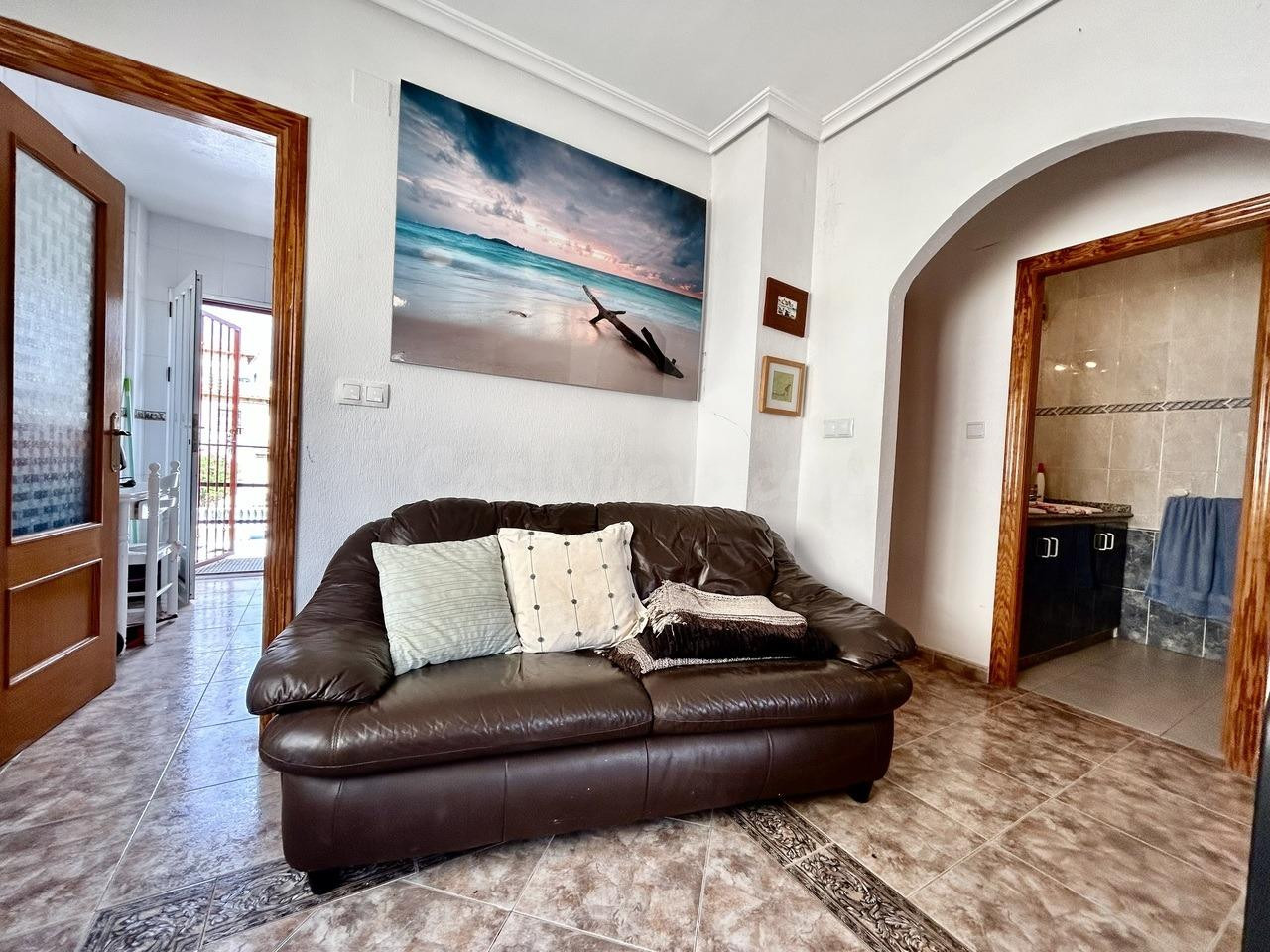MAGNIFICA VIVIENDA CON PISCINA COMUNITARIA Y CON UN COCHE IN - foto 5