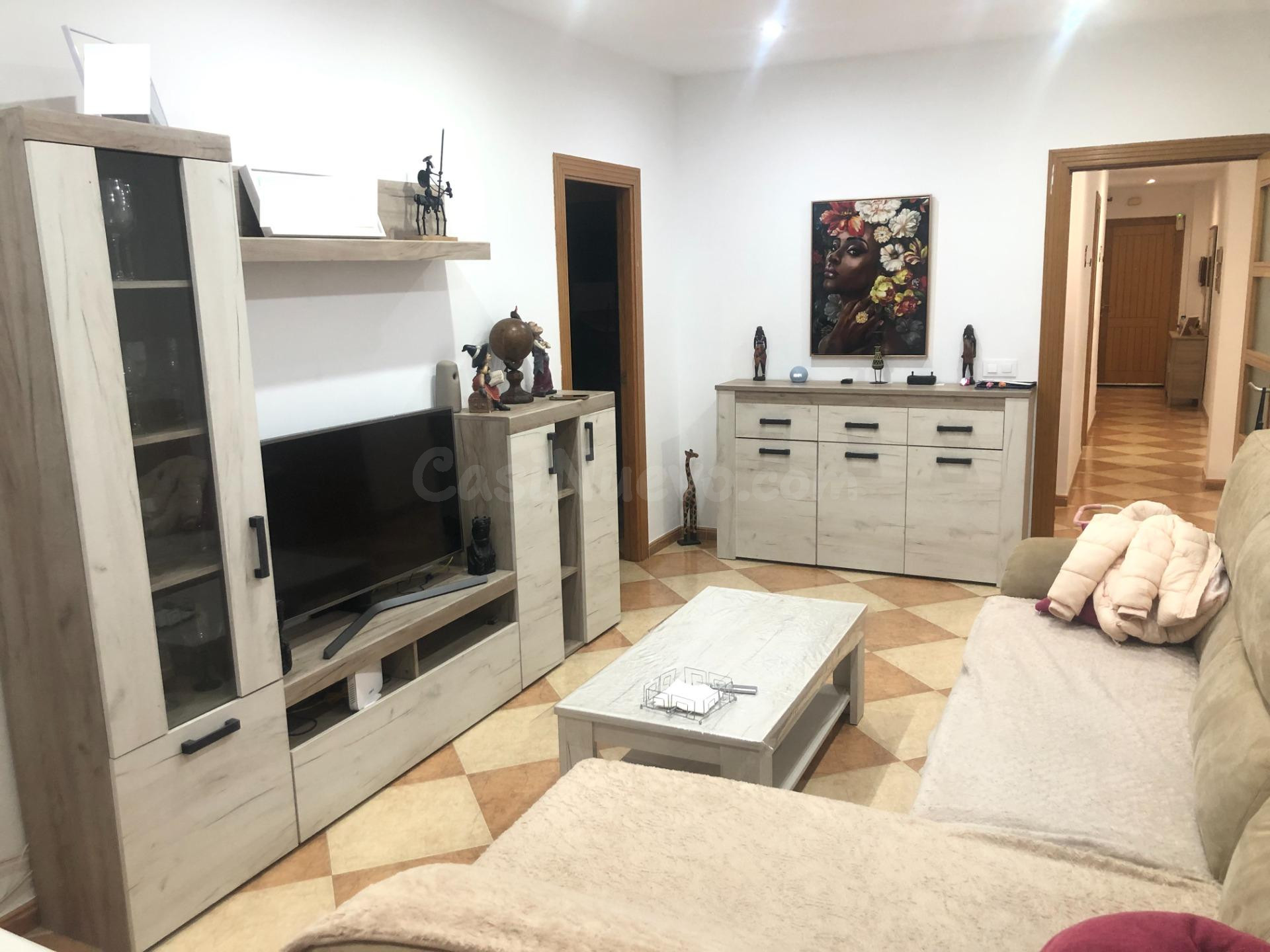 BONITO PISO SEMINUEVO Y CÉNTRICO EN VENTA EN ADRA - foto 2