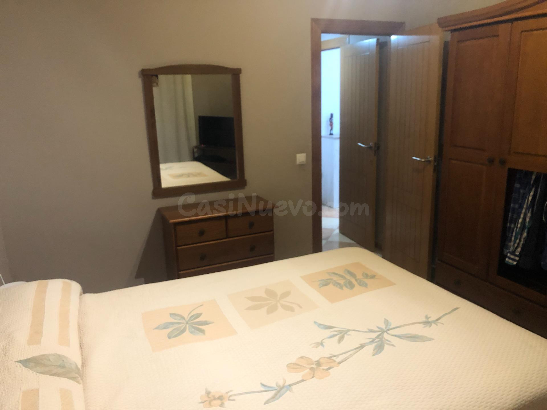 BONITO PISO SEMINUEVO Y CÉNTRICO EN VENTA EN ADRA - foto 4