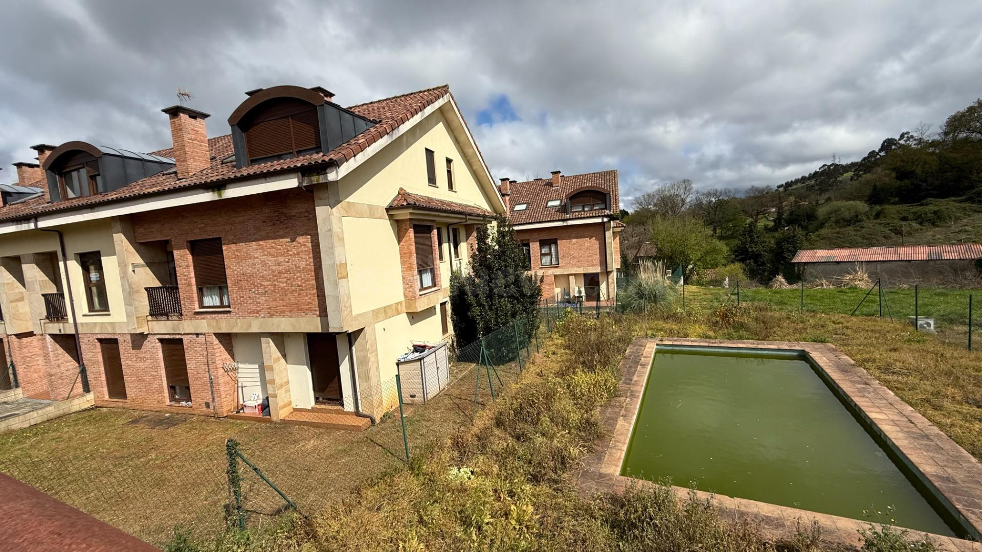 Edificio 3 habitaciones 1000m² en venta - Valles 6
