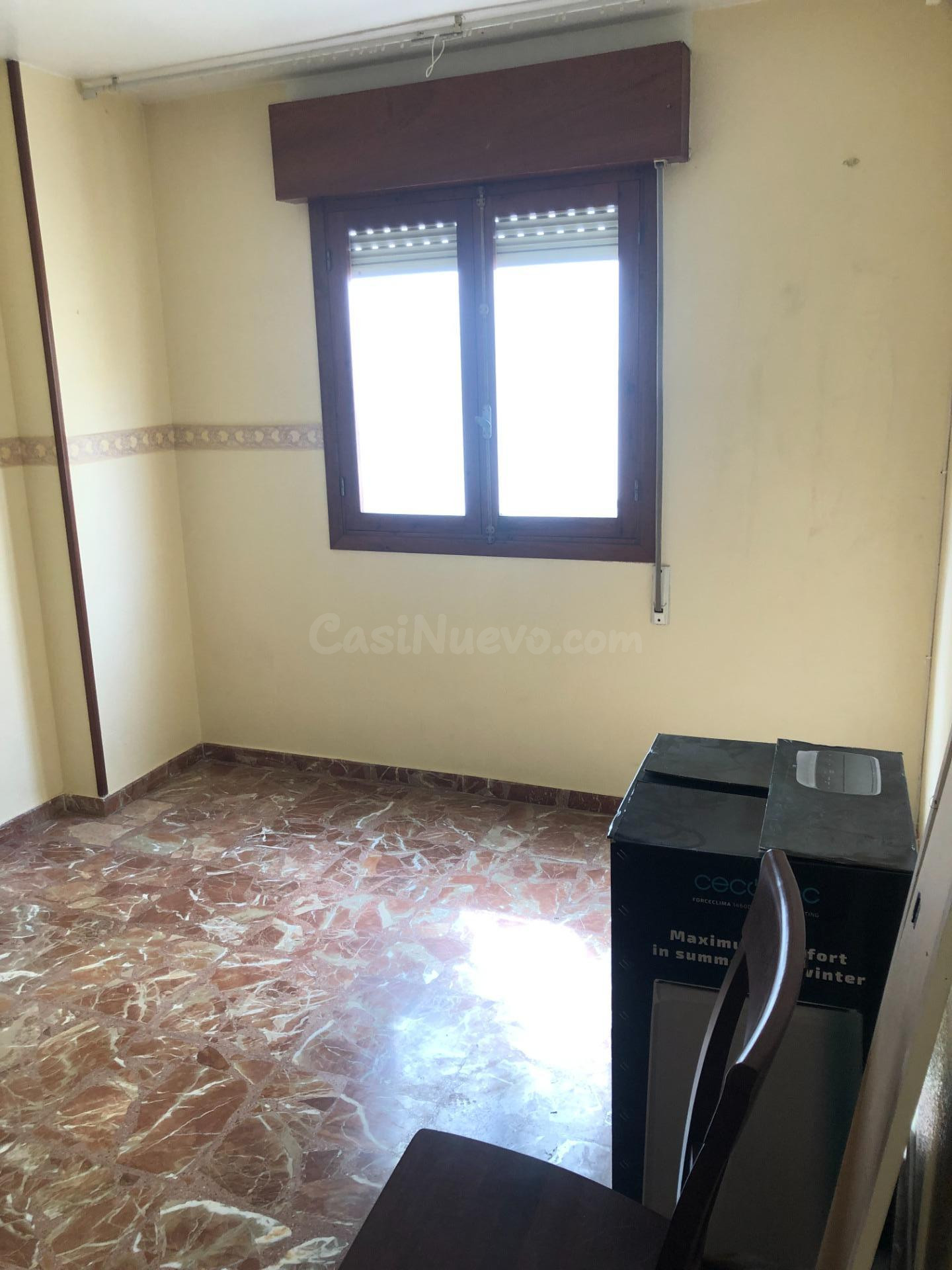 BONITO PISO CENTRICO EN ADRA MUY AMPLIO - foto 4