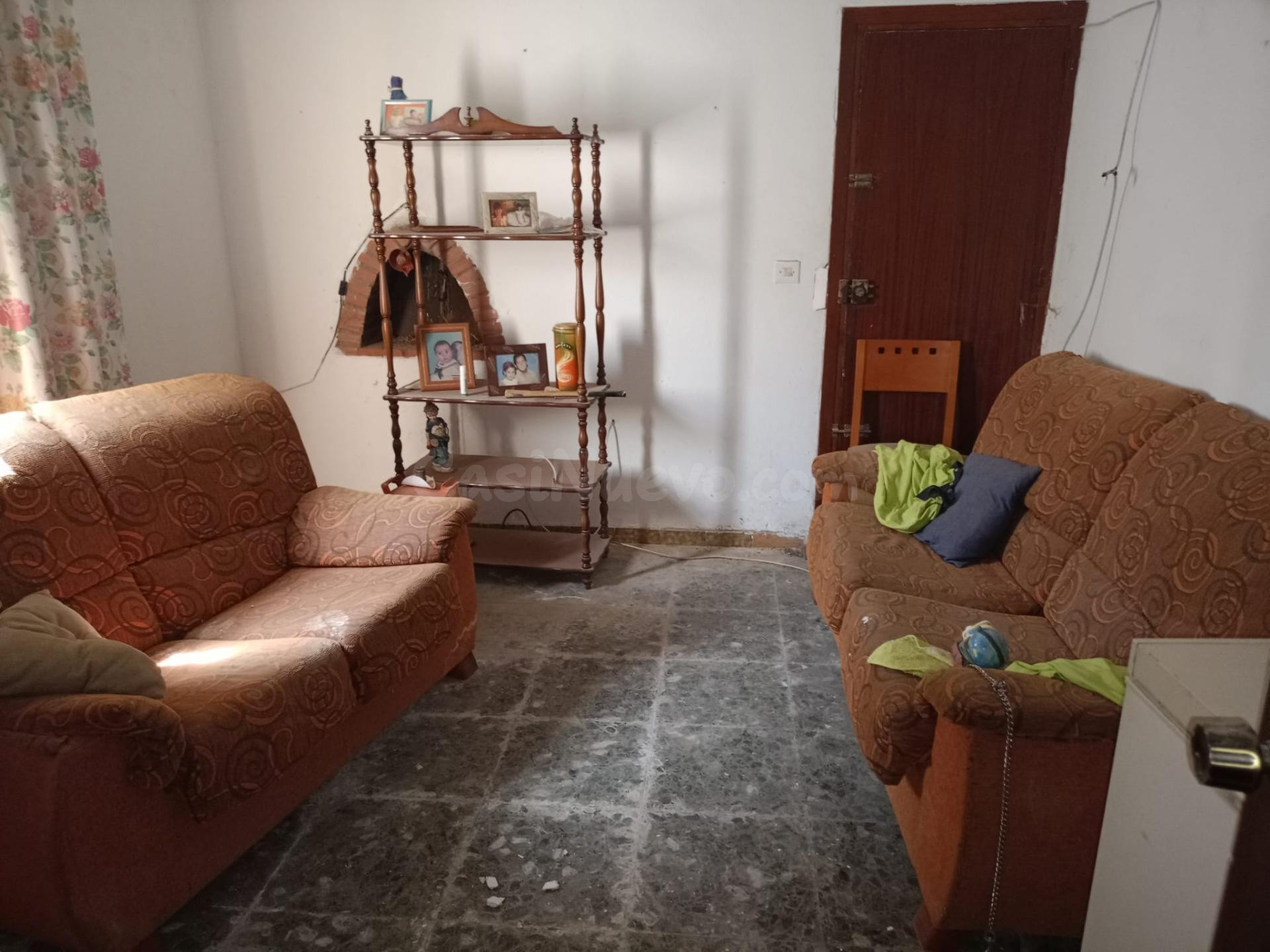 CASA MUY AMPLIA EN PLANTA BAJA CON ALMACEN - foto 4