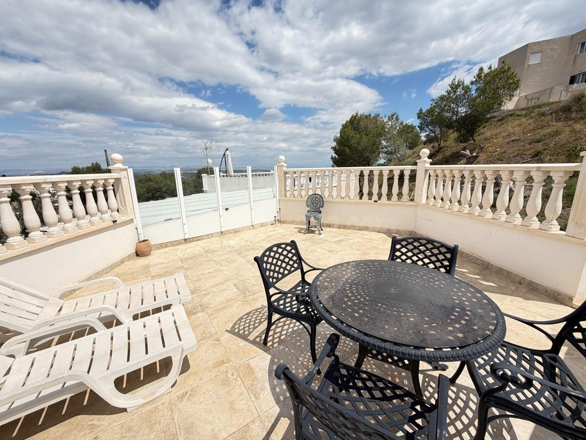 MAGNIFICO APARTAMENTO RODEADO DE ZONAS VERDES, IDEAL PARA SU