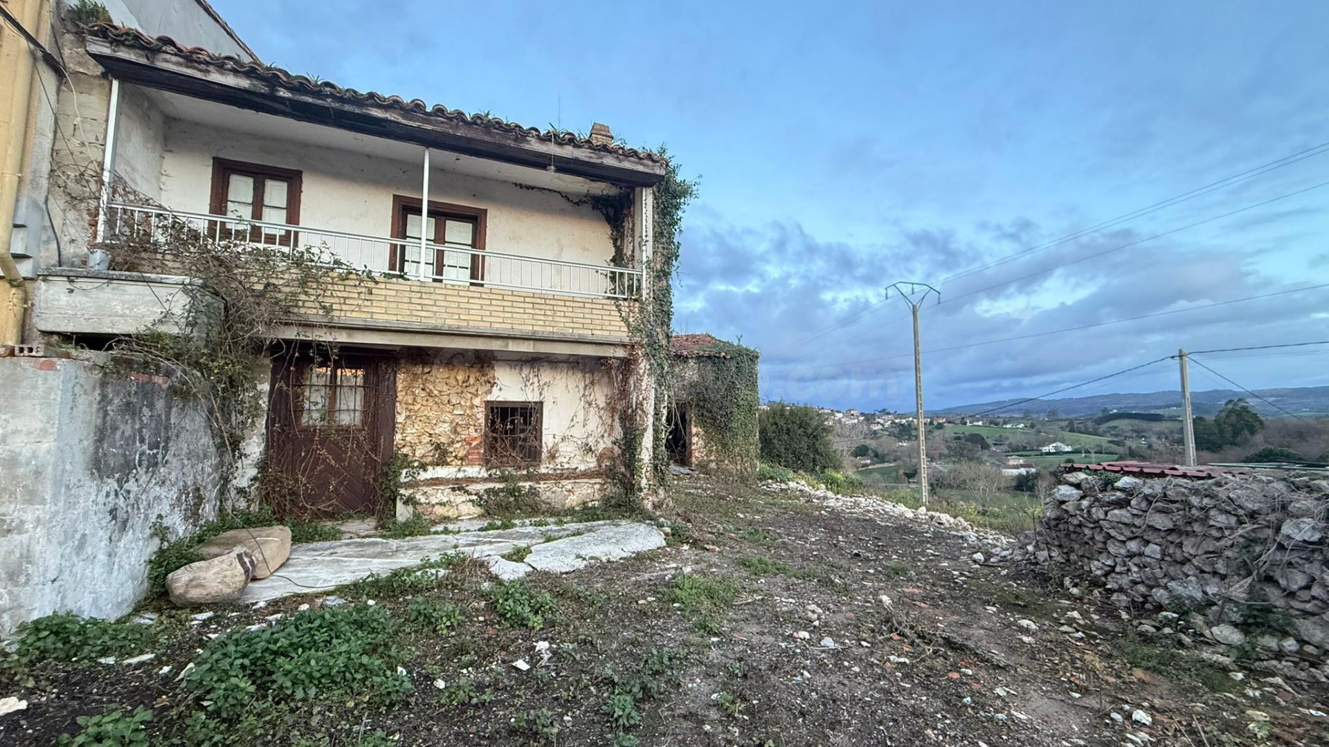 Solar 5 habitaciones 323m² en venta - Ceceno - foto 3