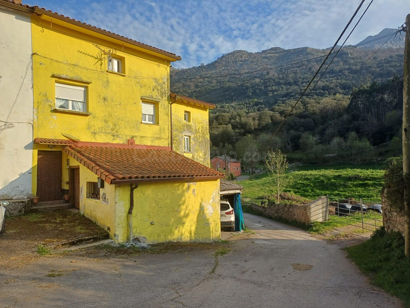 SE VENDE DOS CASAS EN RIVA DE RUESGA (CANTABRIA)14500