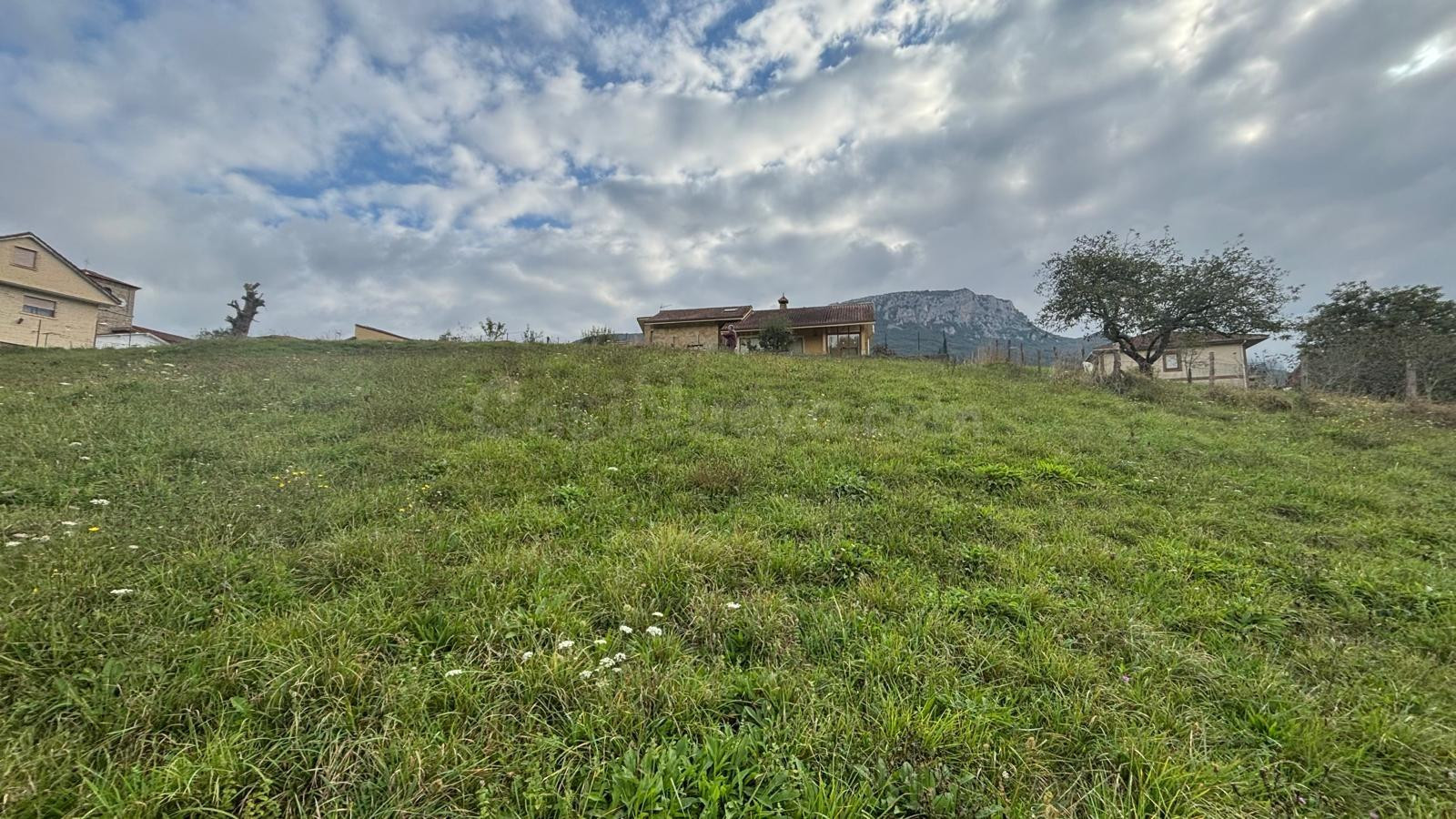 SE VENDE PARCELA EN EL CENTRO DE GIBAJA (CANTABRIA) - foto 3