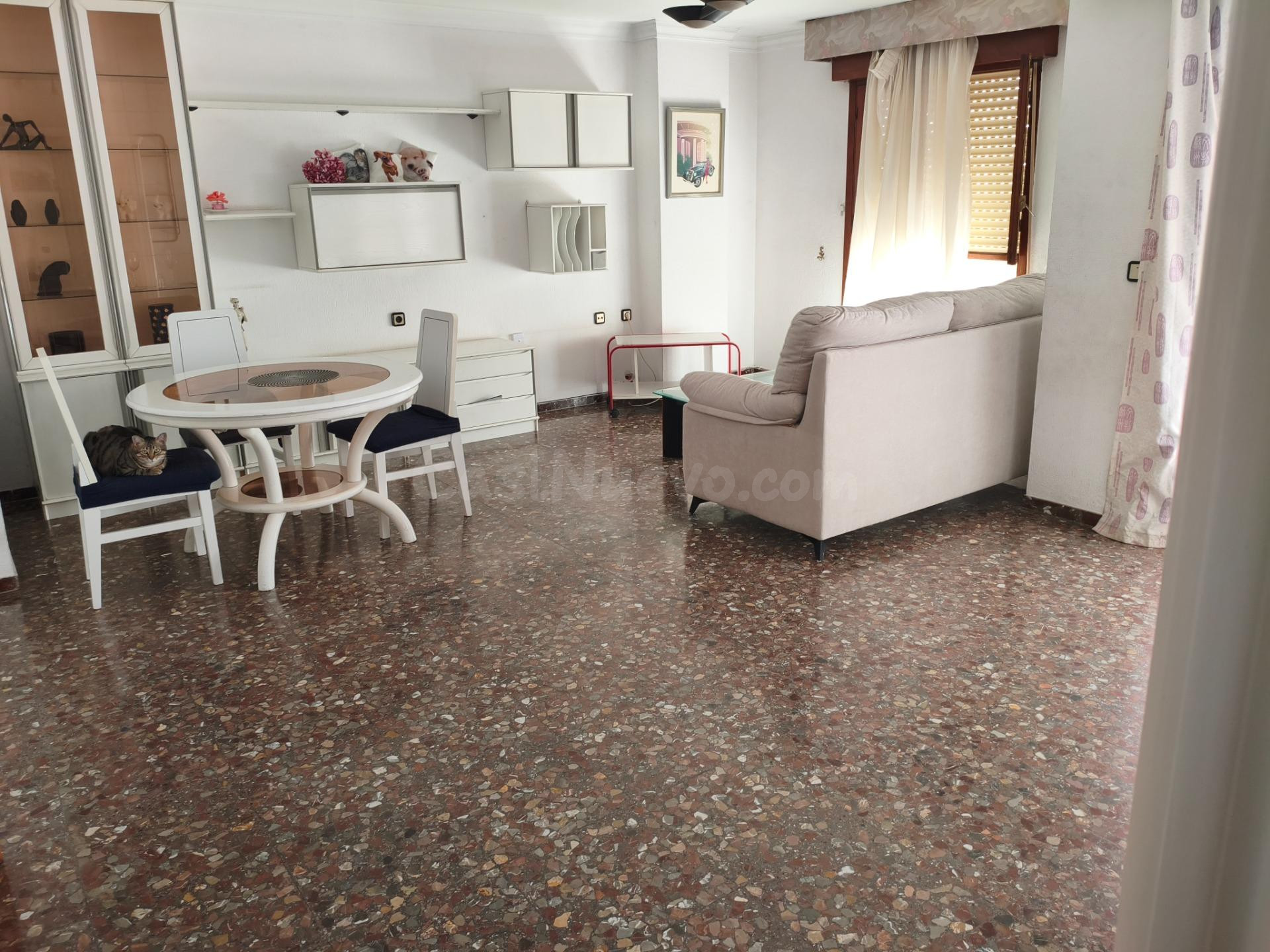 GRAN PISO CÉNTRICO EN VENTA EN ADRA
