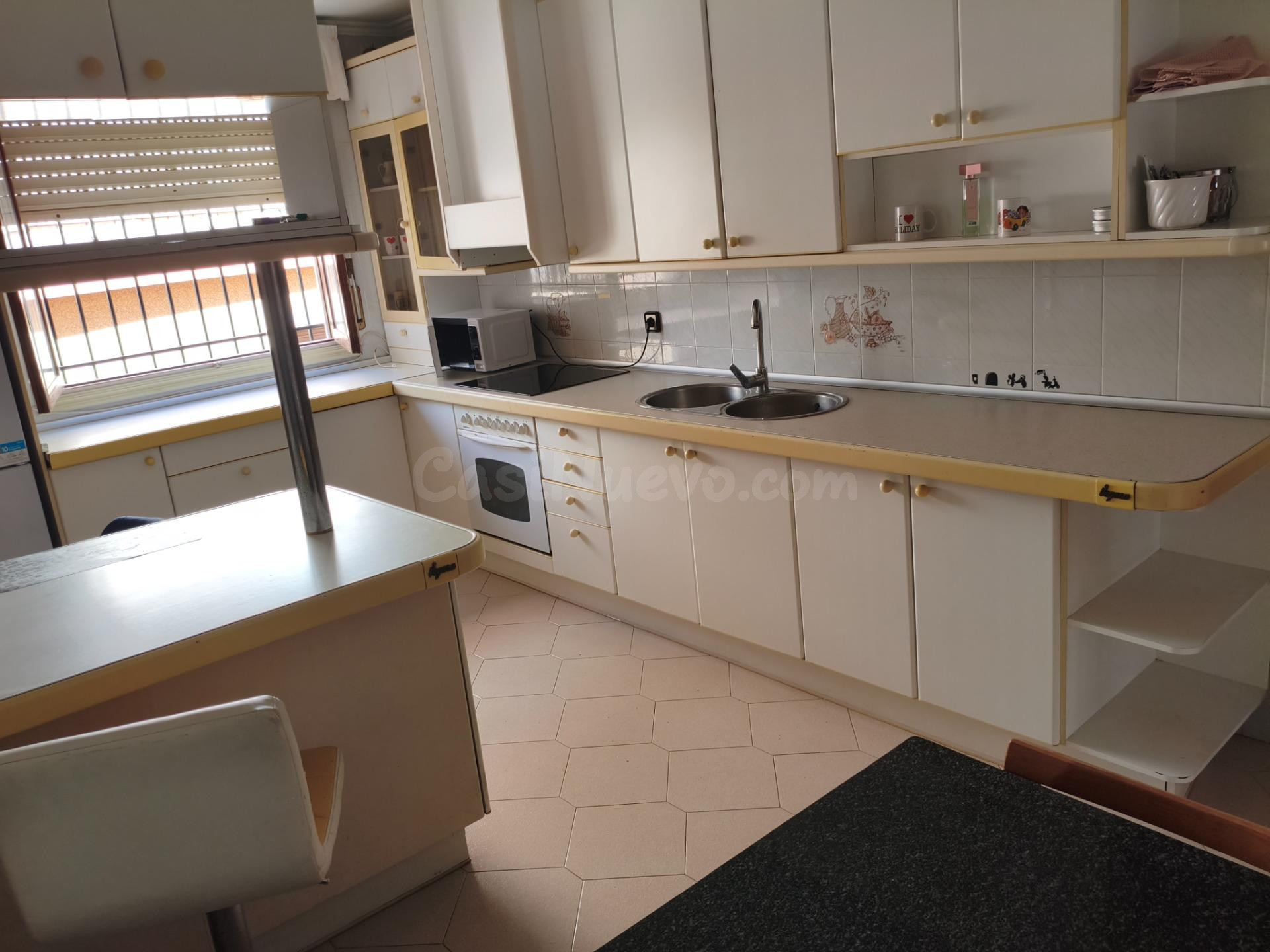 GRAN PISO CÉNTRICO EN VENTA EN ADRA - foto 2
