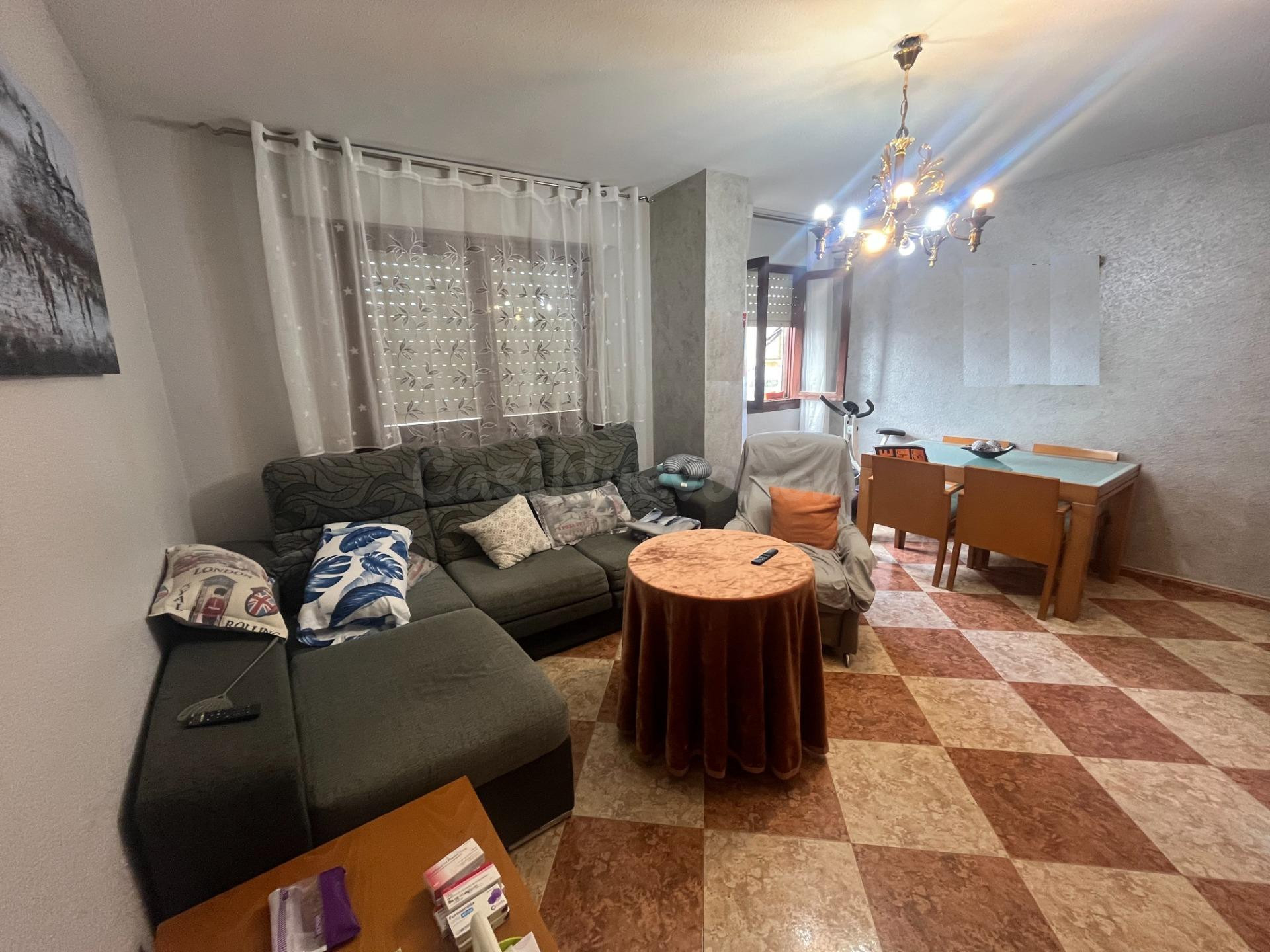BONITO PISO CENTRICO A LA VENTA EN ADRA - foto 2