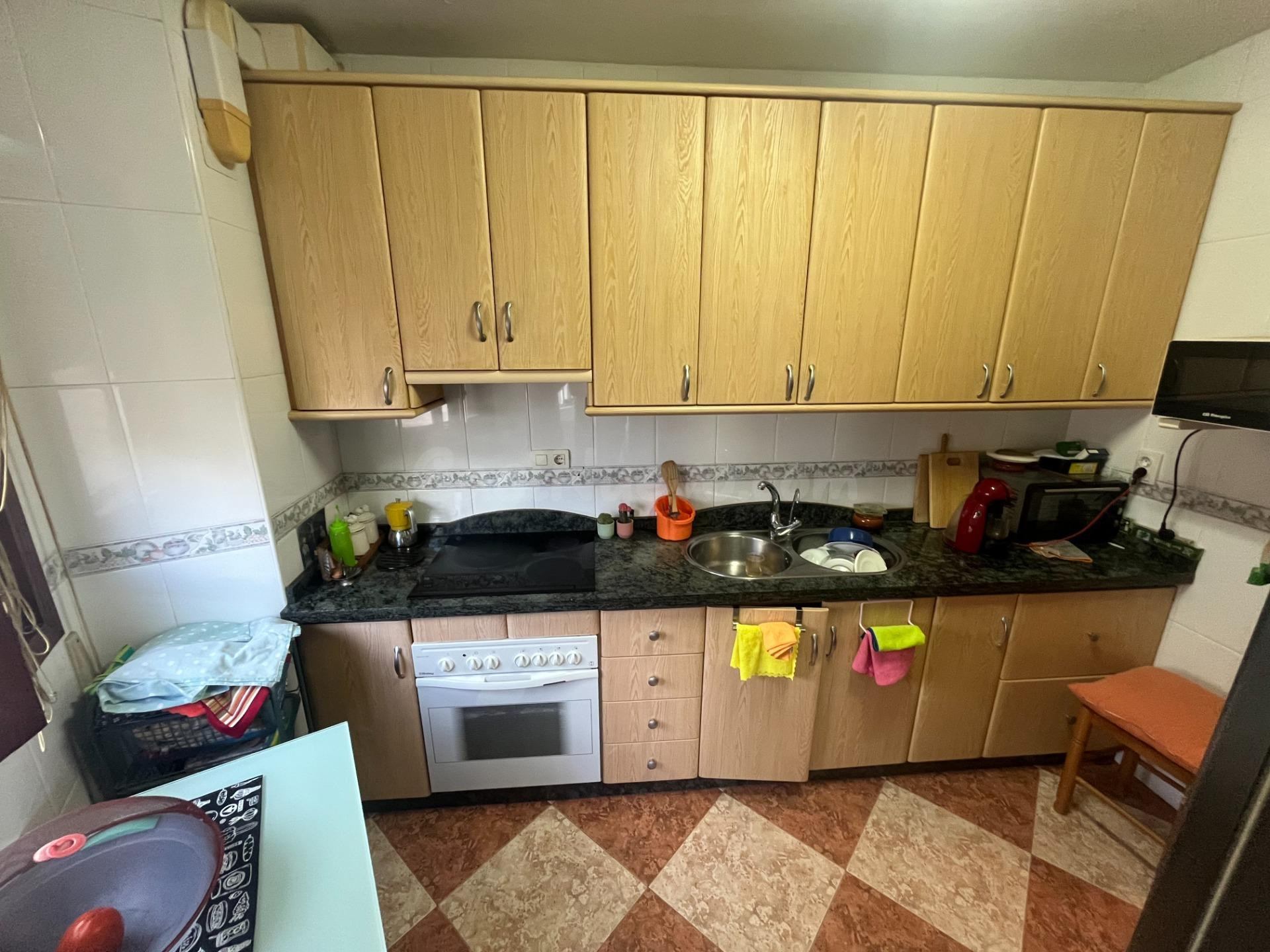BONITO PISO CENTRICO A LA VENTA EN ADRA - foto 4