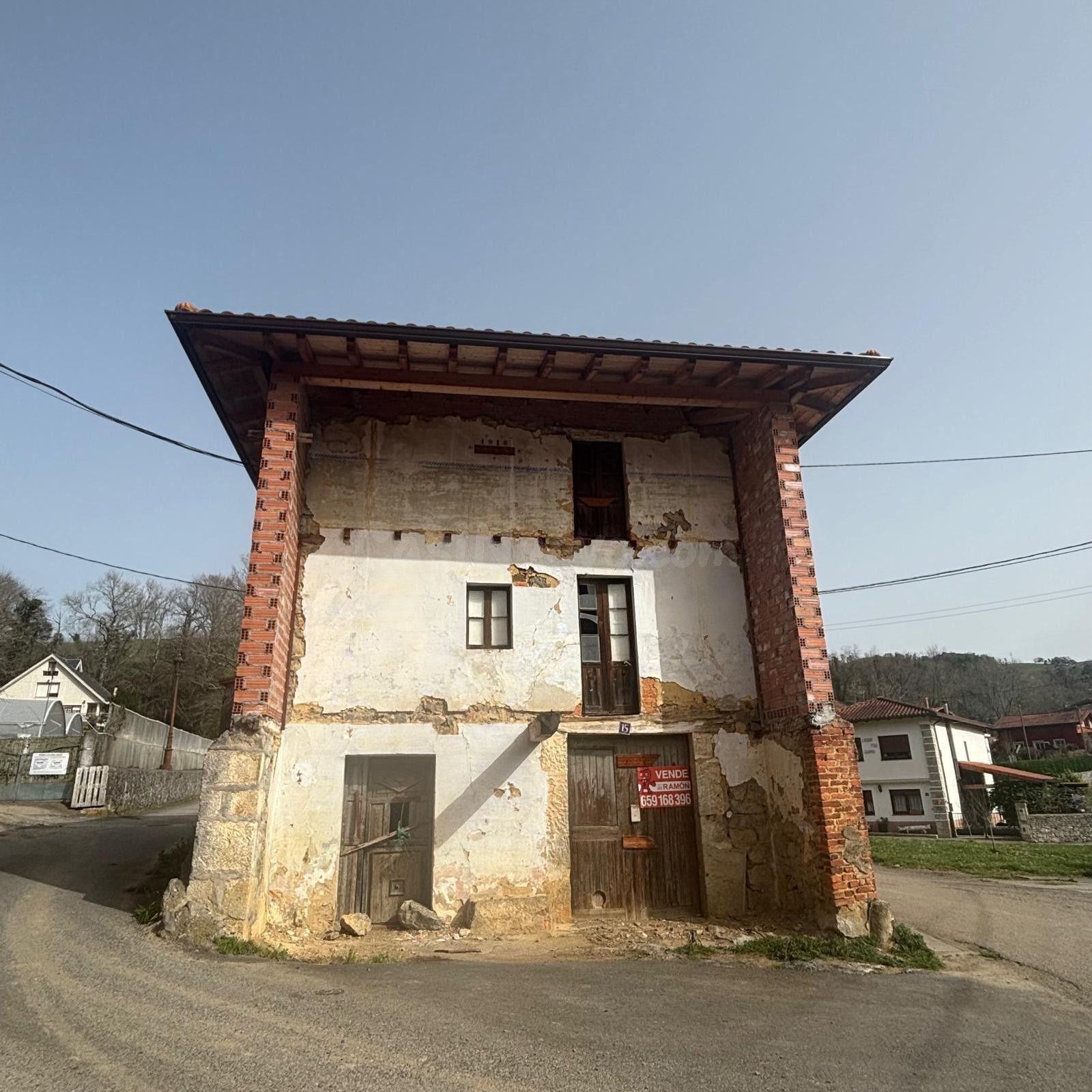 SE VENDE CASA INDEPENDIENTE EN RAMALES DE LA VICTORIA (CANTABRIA)