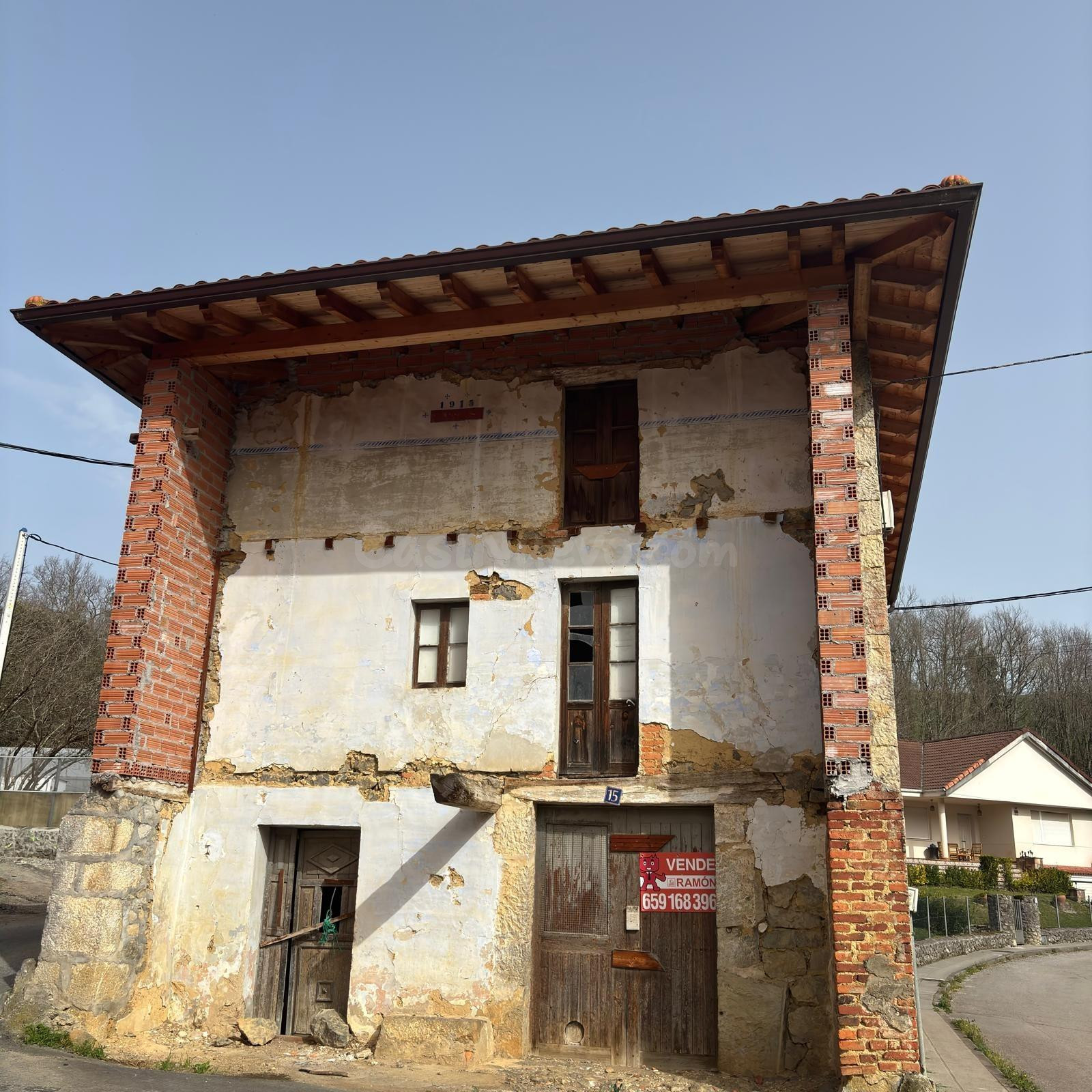 SE VENDE CASA INDEPENDIENTE EN RAMALES DE LA VICTORIA (CANTA - foto 2
