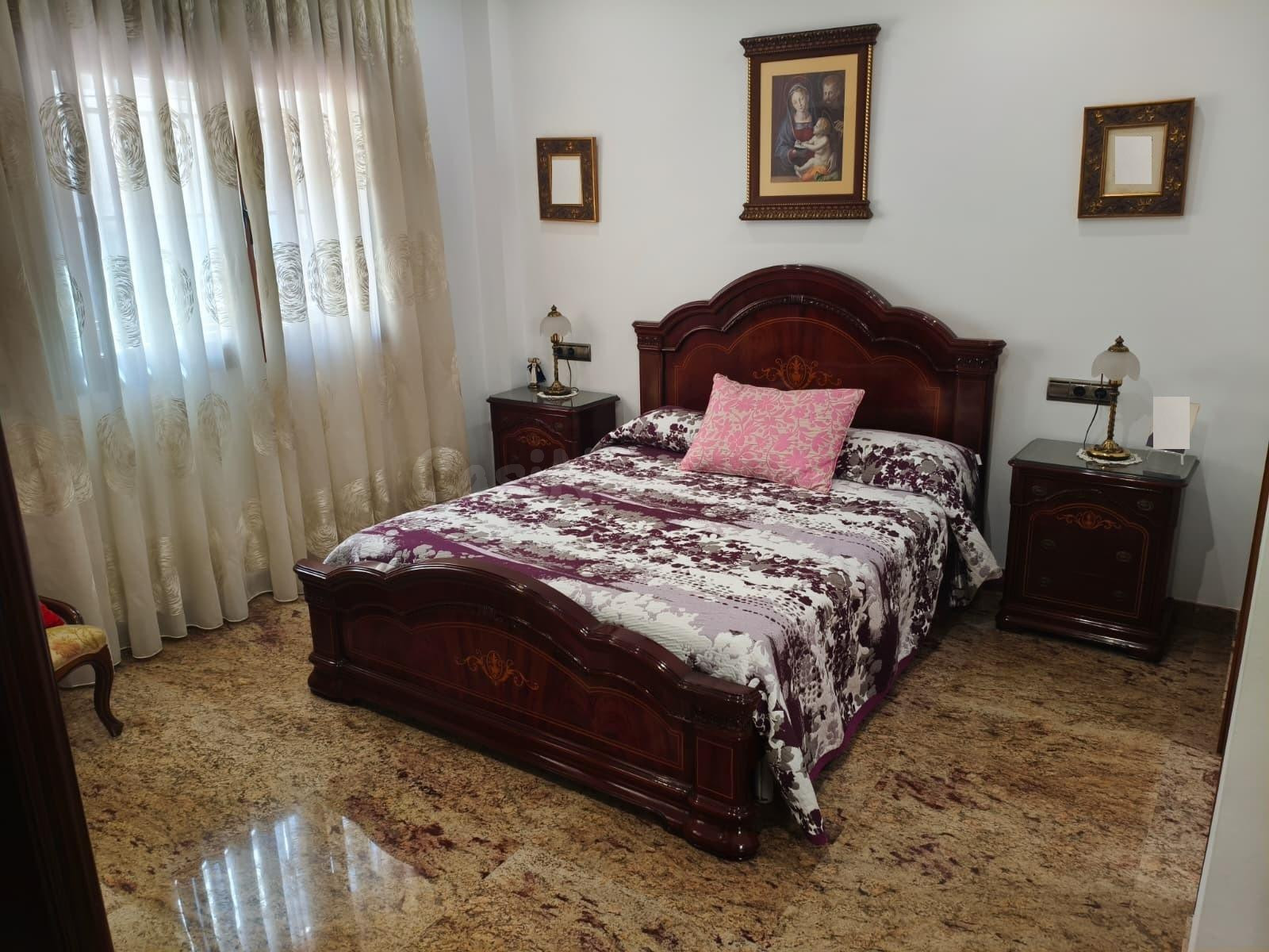 MAGNIFICA CASA SEMINUEVA Y CÉNTRICA EN ADRA - foto 2