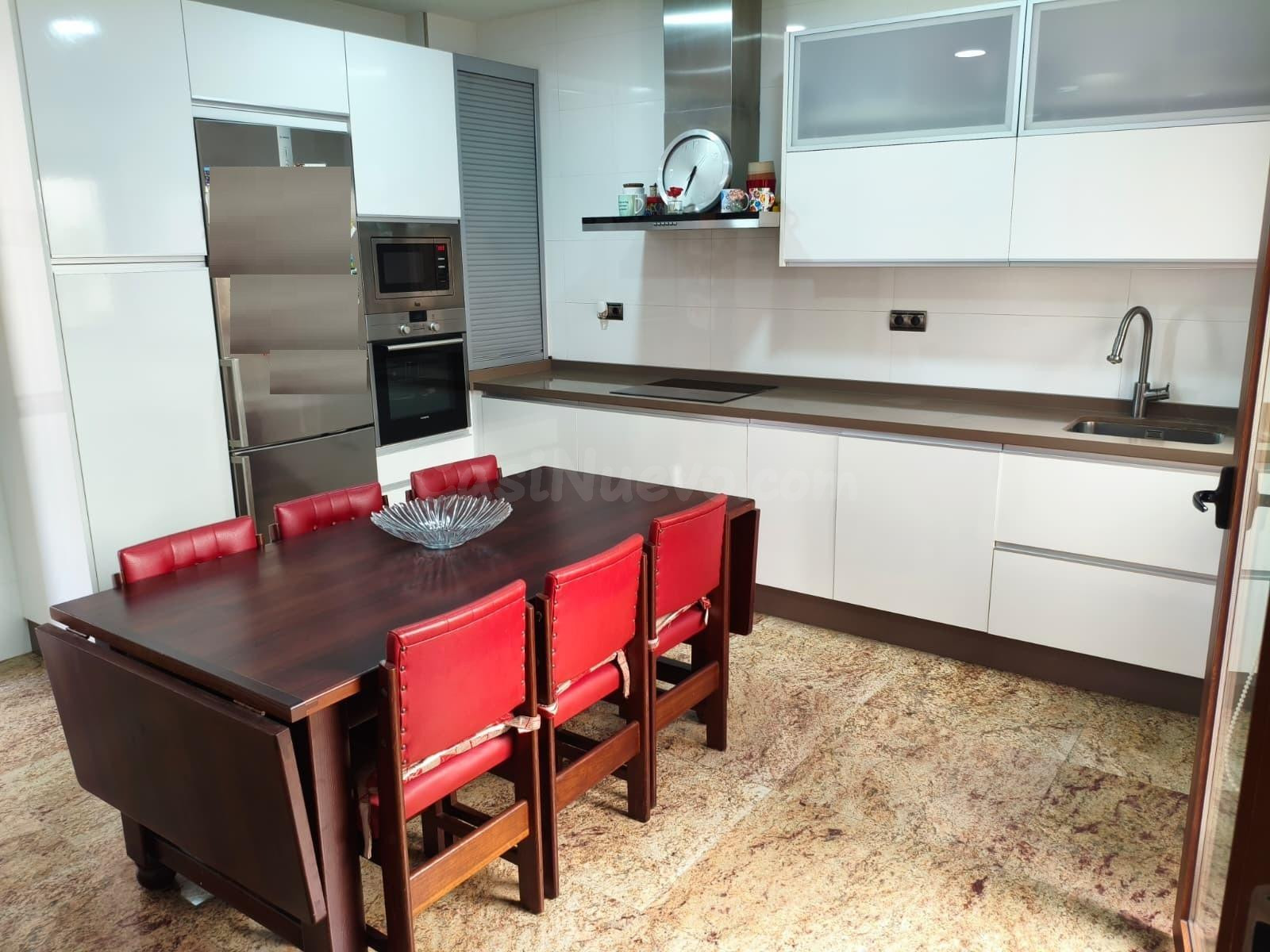 MAGNIFICA CASA SEMINUEVA Y CÉNTRICA EN ADRA - foto 3