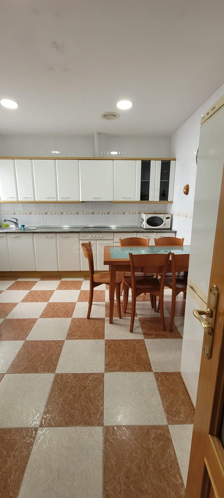 PISO EN PRIMERA LÍNEA EN EL PASEO MARÍTIMO DE ADRA - foto 3