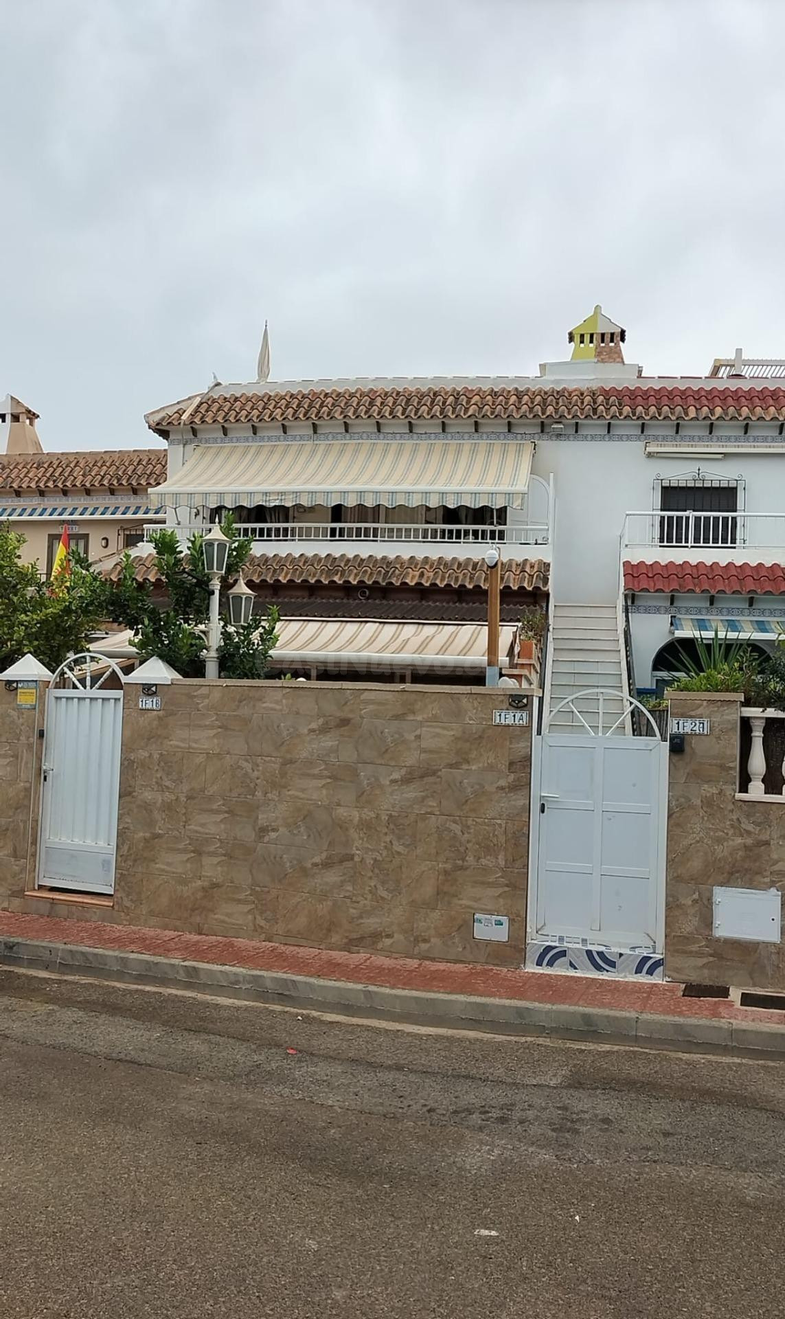 MAGNIFICO BUNGALOW DE PLANTA ALTA, SOLARIUM PRIVADO CON BARB - foto 4