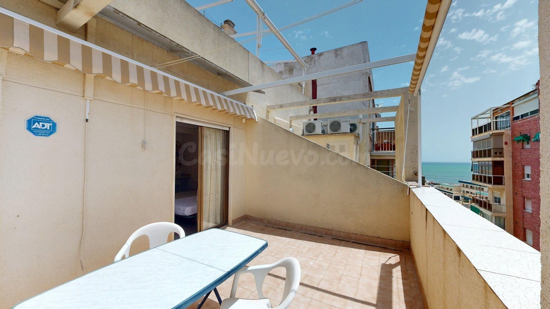 Ático exclusivo con vistas al mar junto al Club Náutico de S