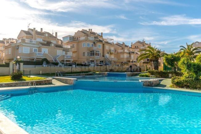 MAGNIFICO APARTAMENTO CON UNA ESPECTACULAR PISCINA Y ZONAS V - foto 3