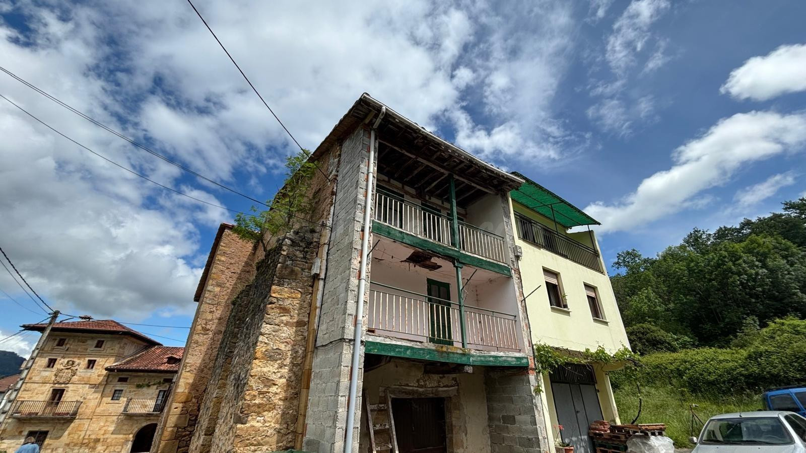 CASA EN BARRIO LA EDILLA-RASINES (CANTABRIA)