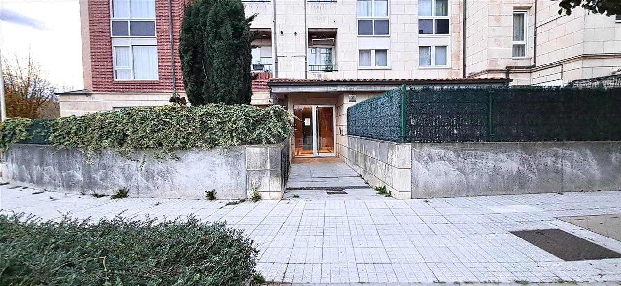 Piso 3 habitaciones 146m² en venta - Bezana - foto 2