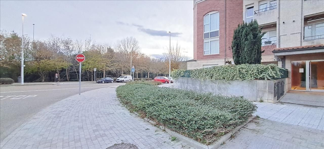 Piso 3 habitaciones 146m² en venta - Bezana - foto 3