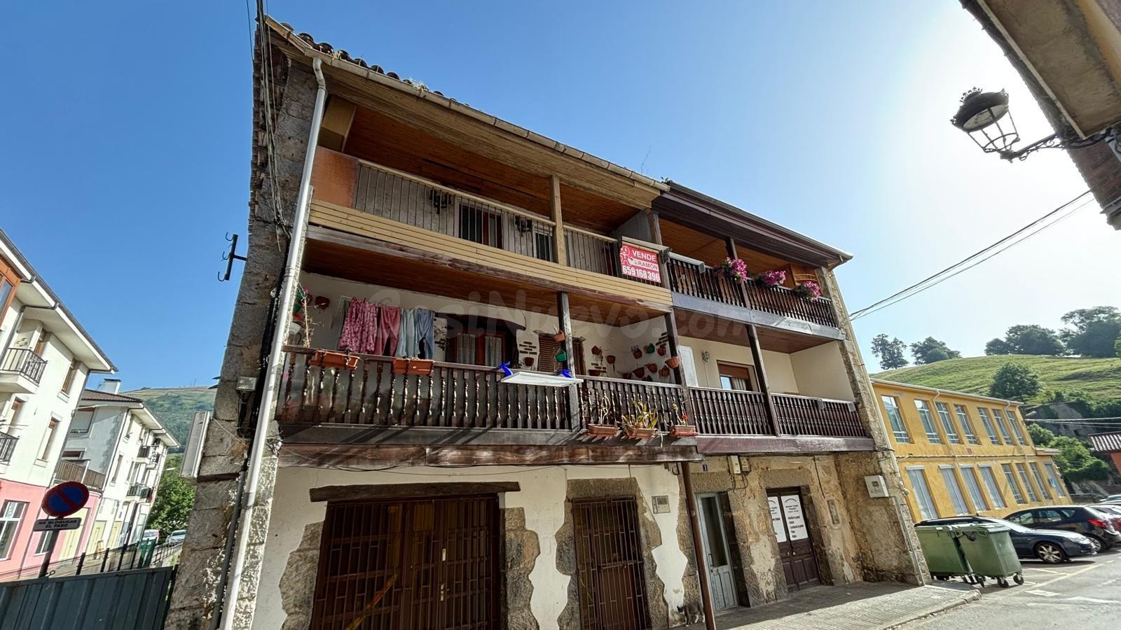 PISO EN EL CENTRO DE RAMALES DE LA VICTORIA (CANTABRIA) - foto 4