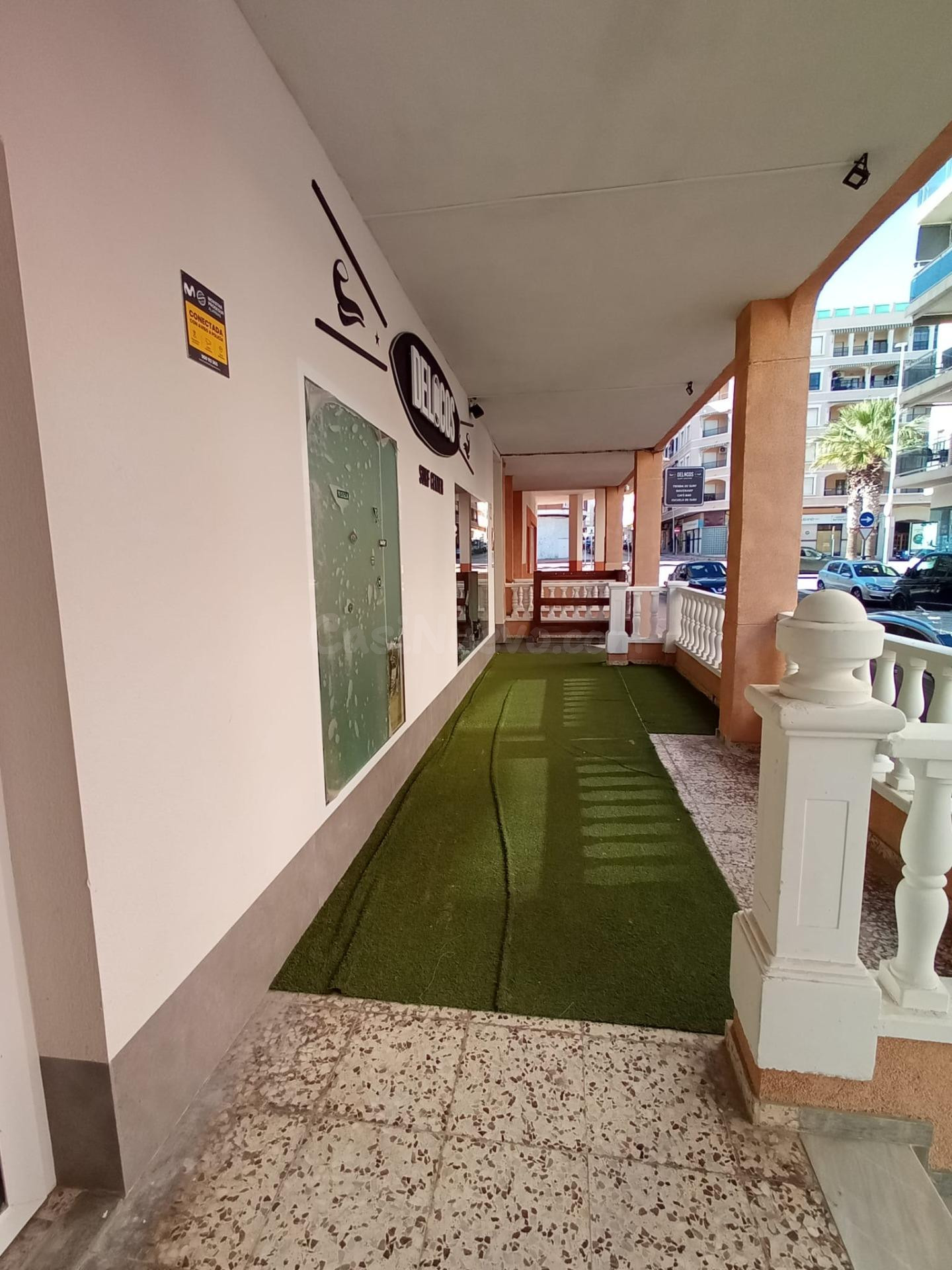 Local comercial a un paso del paseo marítimo - foto 2