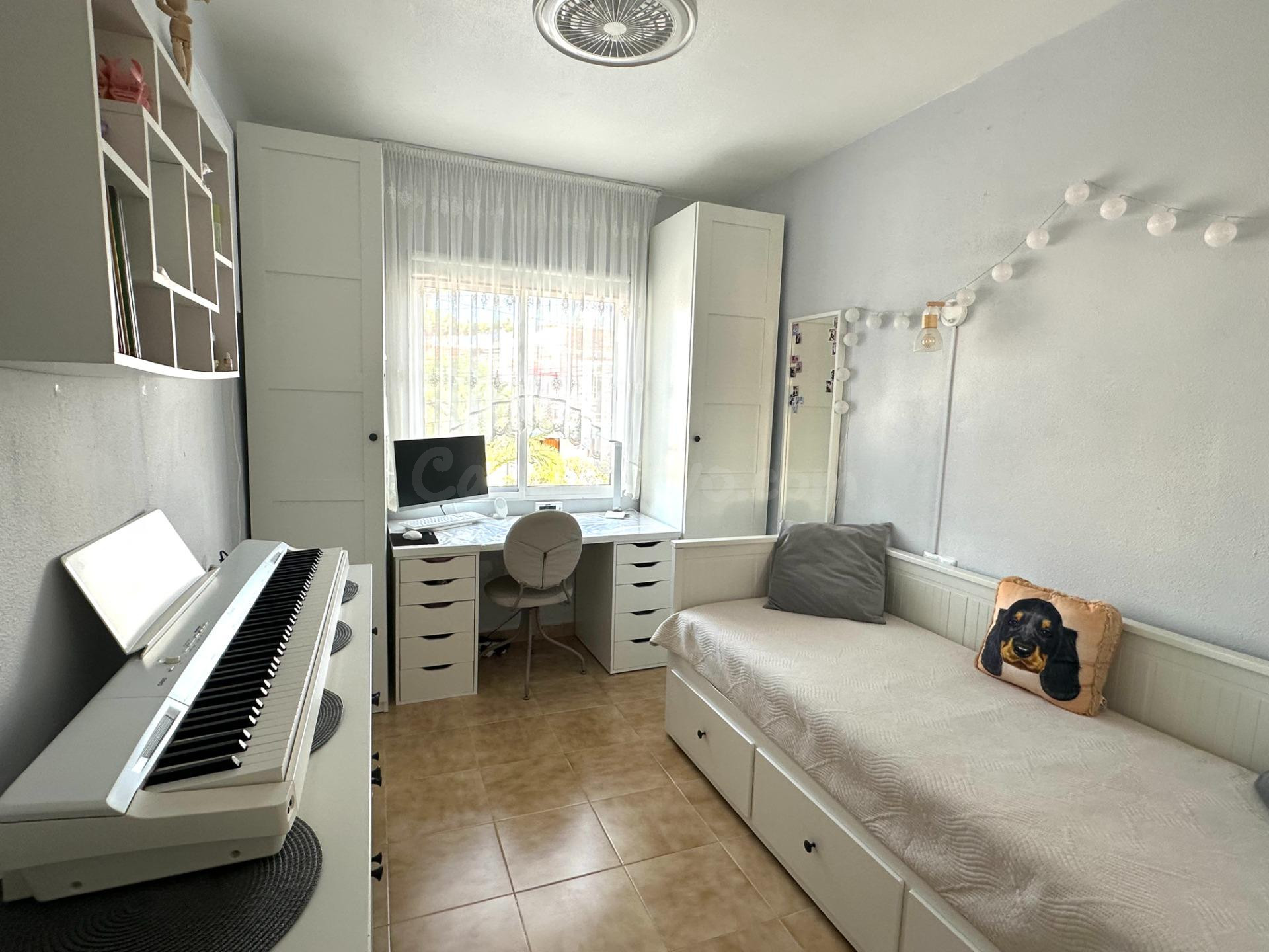 FABULOSO BUNGALOW DE PLANTA ALTA CON PISCINA COMUNITARIA, ID - foto 4
