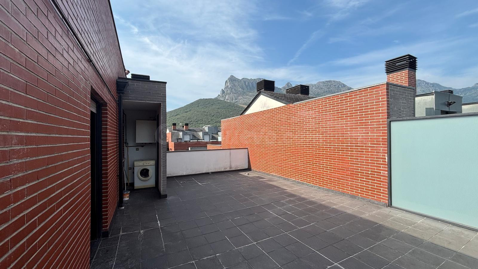 PISAZO A ESTRENAR EN RAMALES!! 3 habitaciones, 2 TERRAZAS, 2