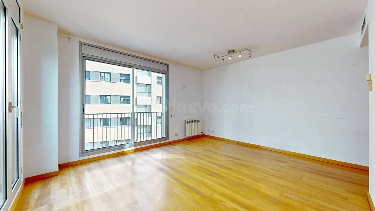 Luminoso piso con parking y trastero en la mejor zona de Pob - foto 2